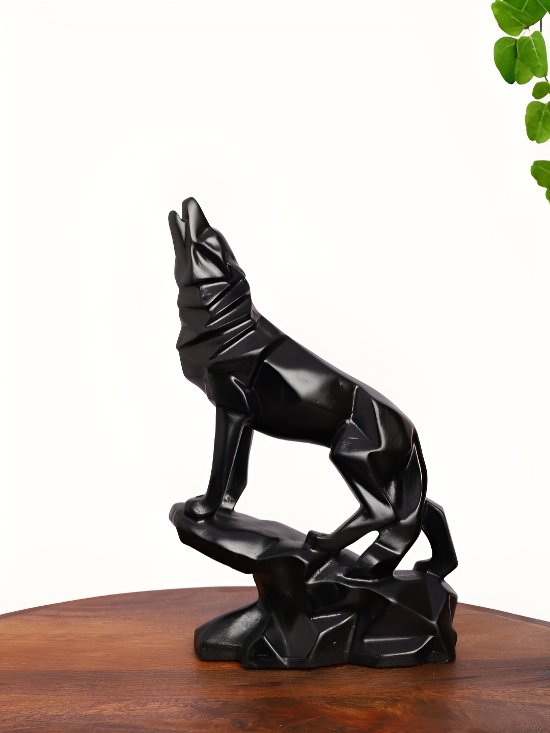 

INTERNATIONAL GIFT Animal Showpiece Black Howling Wolf Birds & Animals Figurine Showpiece
