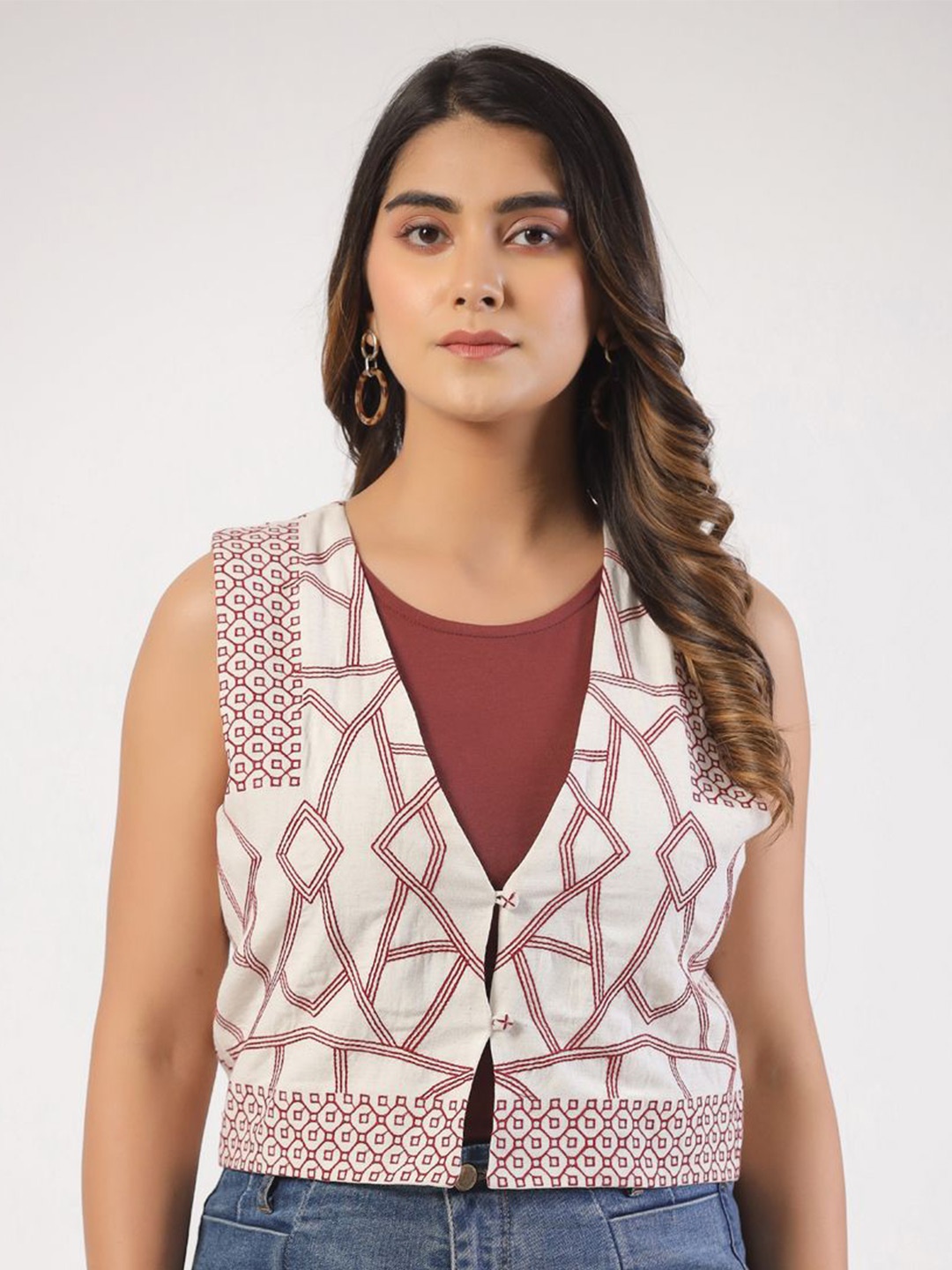 

STIL O STITCH Women Floral Embroidered Cotton Top, Cream