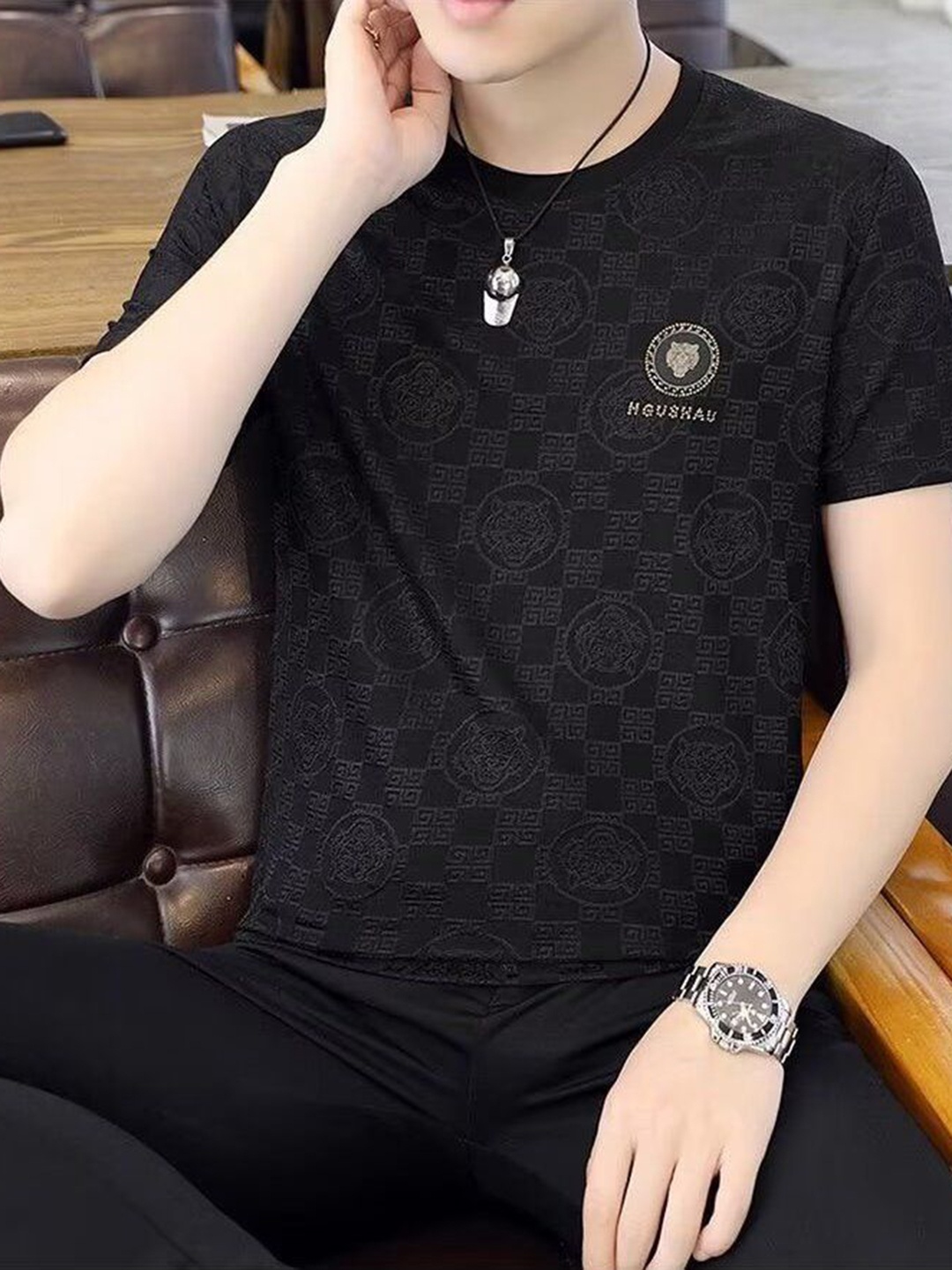 

StyleCast Men Graphic Printed Round Neck Silk T-shirt, Black