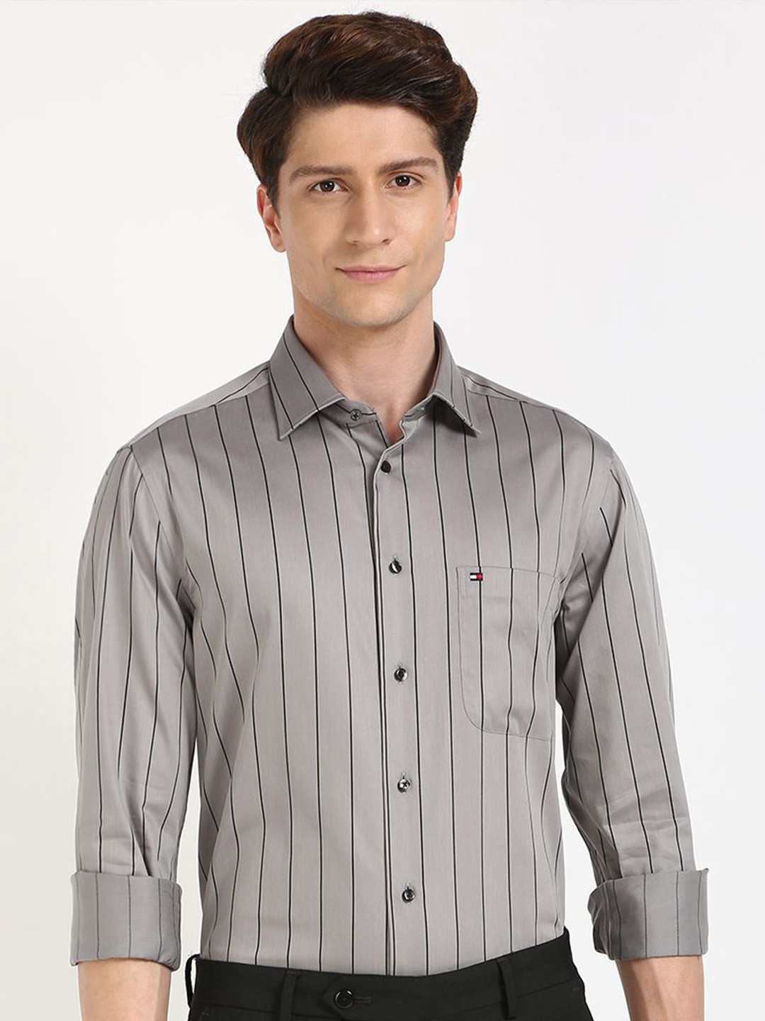 

Tommy Hilfiger Men Slim Fit Opaque Striped Casual Shirt, Grey