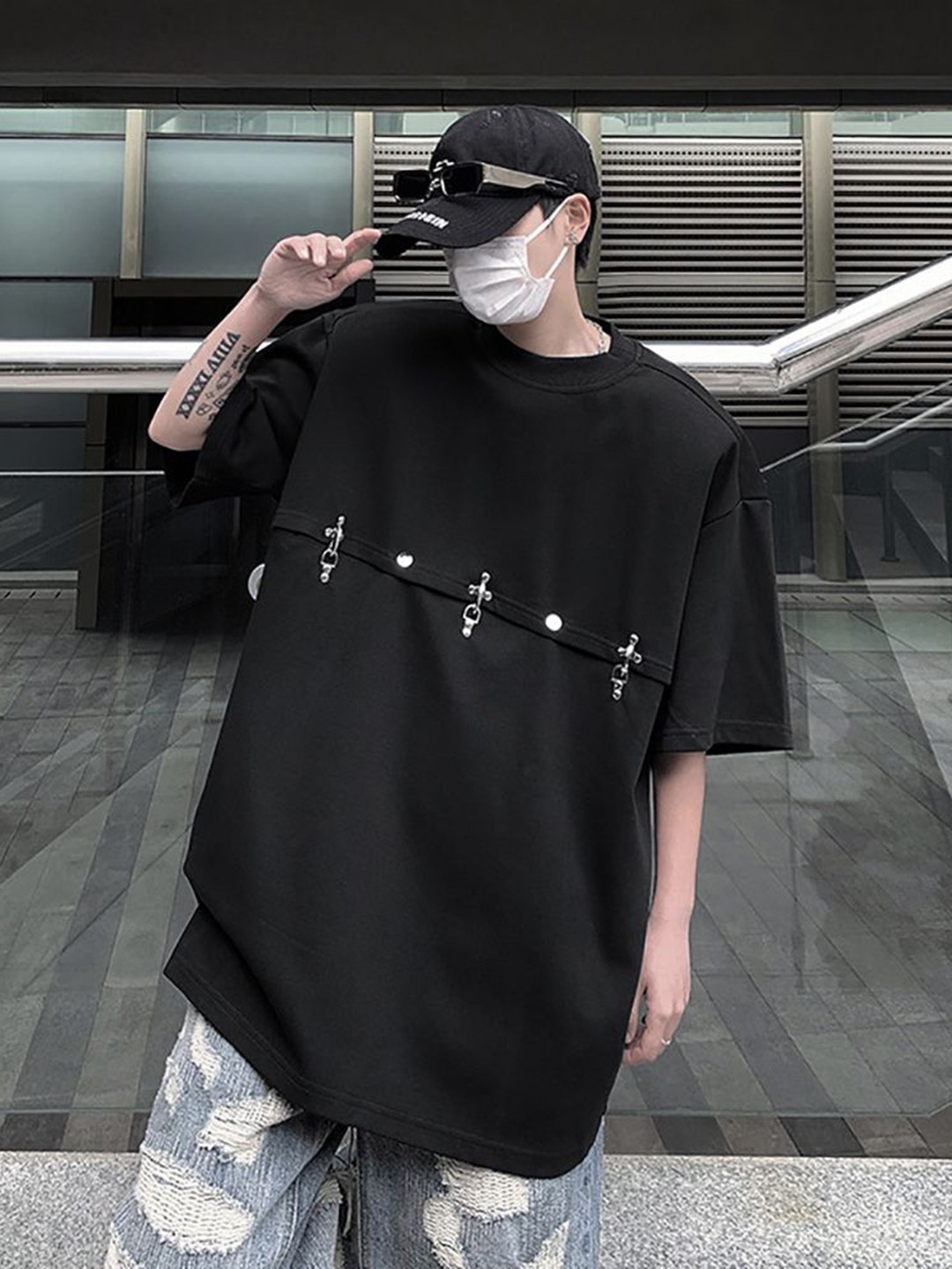 

StyleCast x Revolte Men Solid Round Neck Oversized T-shirt, Black