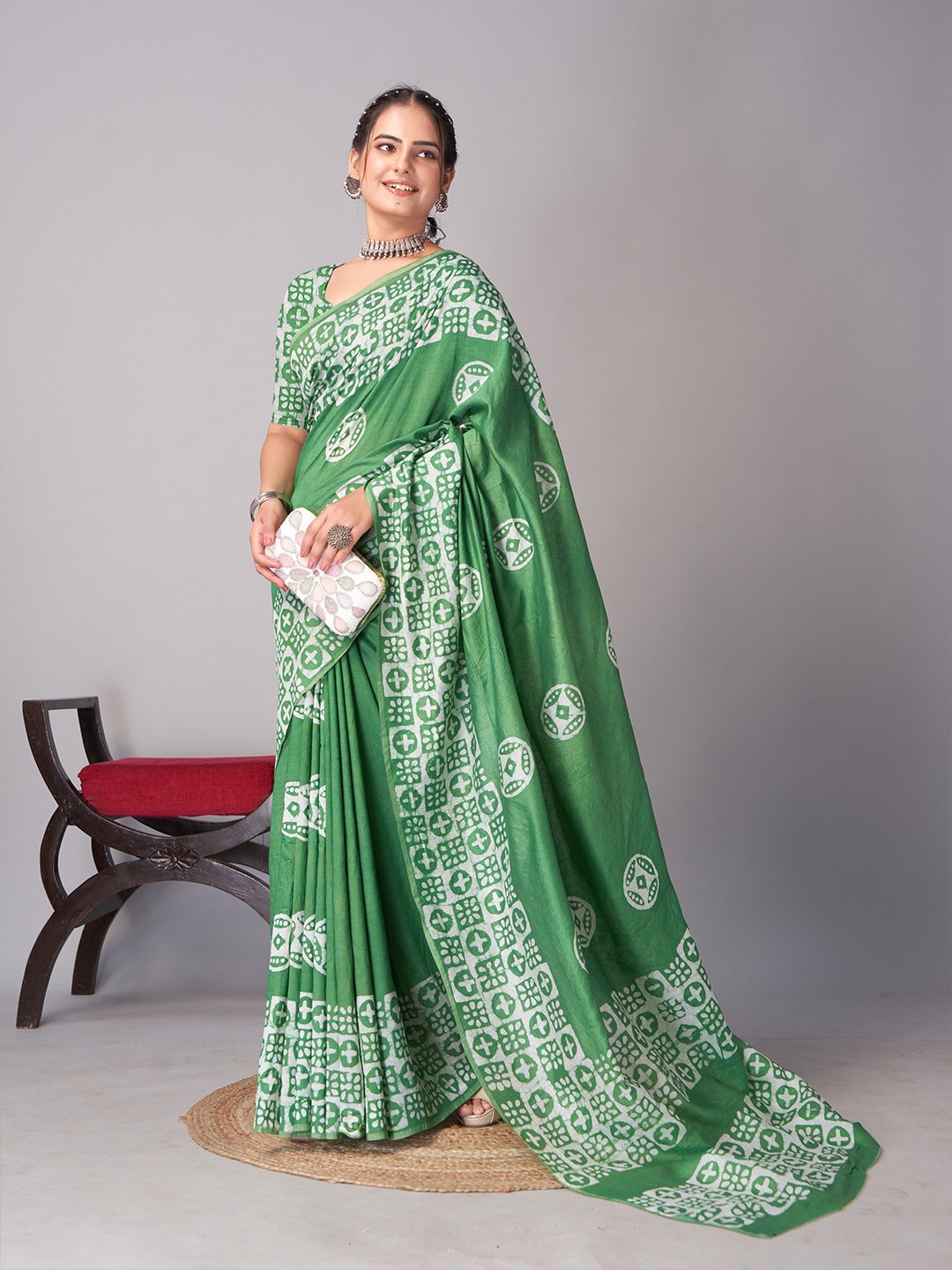 

HMP Fashion Batik Printed Saree, Green