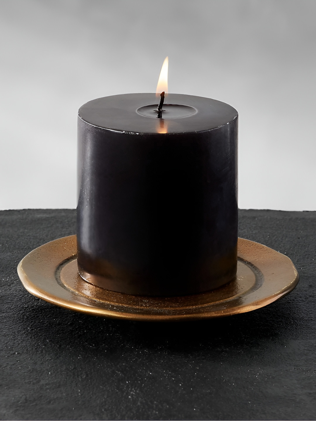 

atorakushon Red-Toned 1 Pieces Scented Pillar Candle, Black