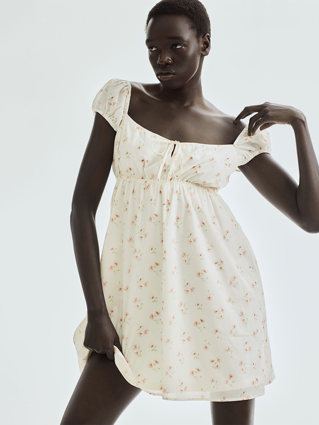 

H&M Drawstring-Detail Flared-Skirt Dress, White