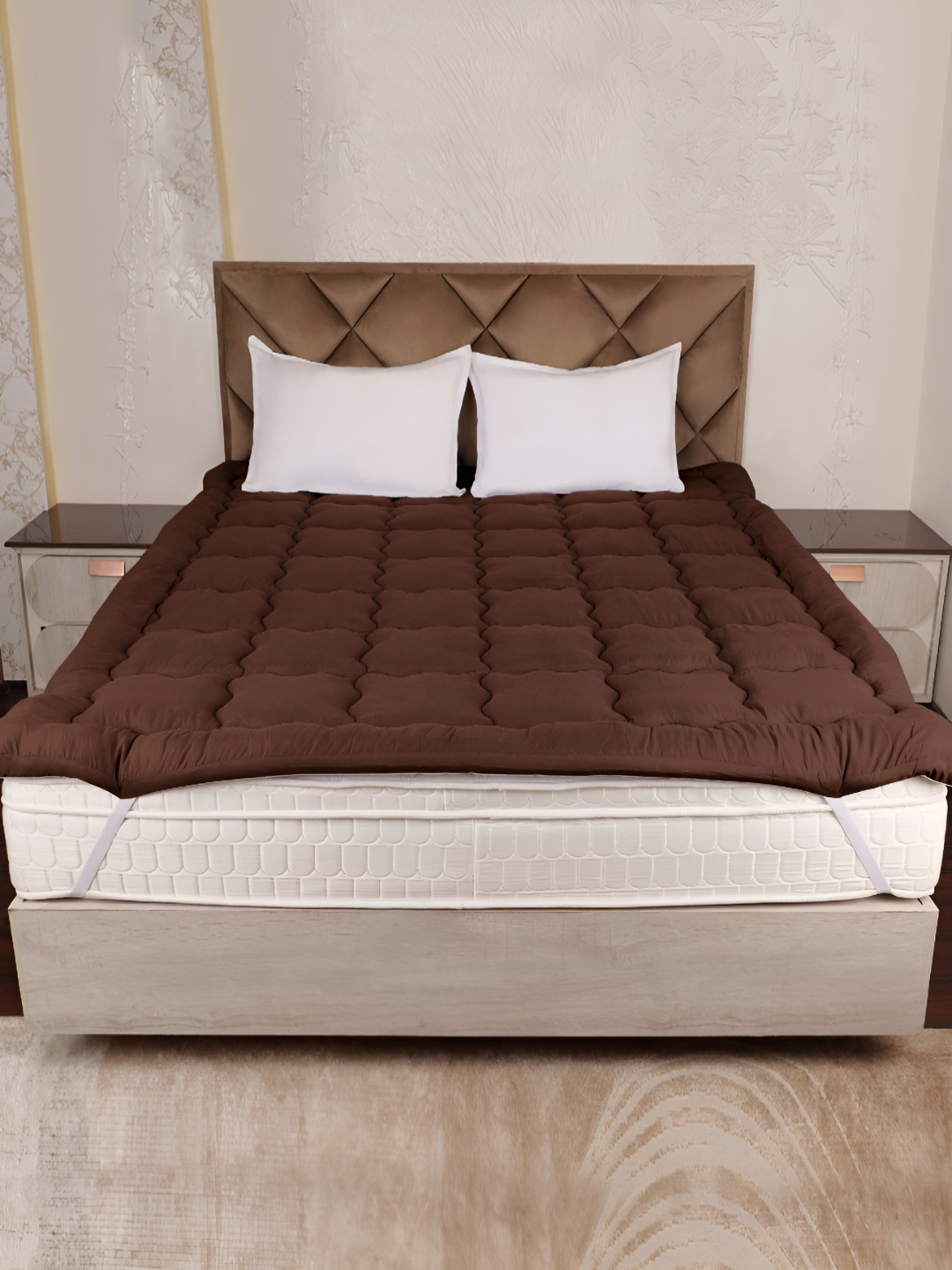 

AJISH Brown Quilted Breathable Double Mattress Protector