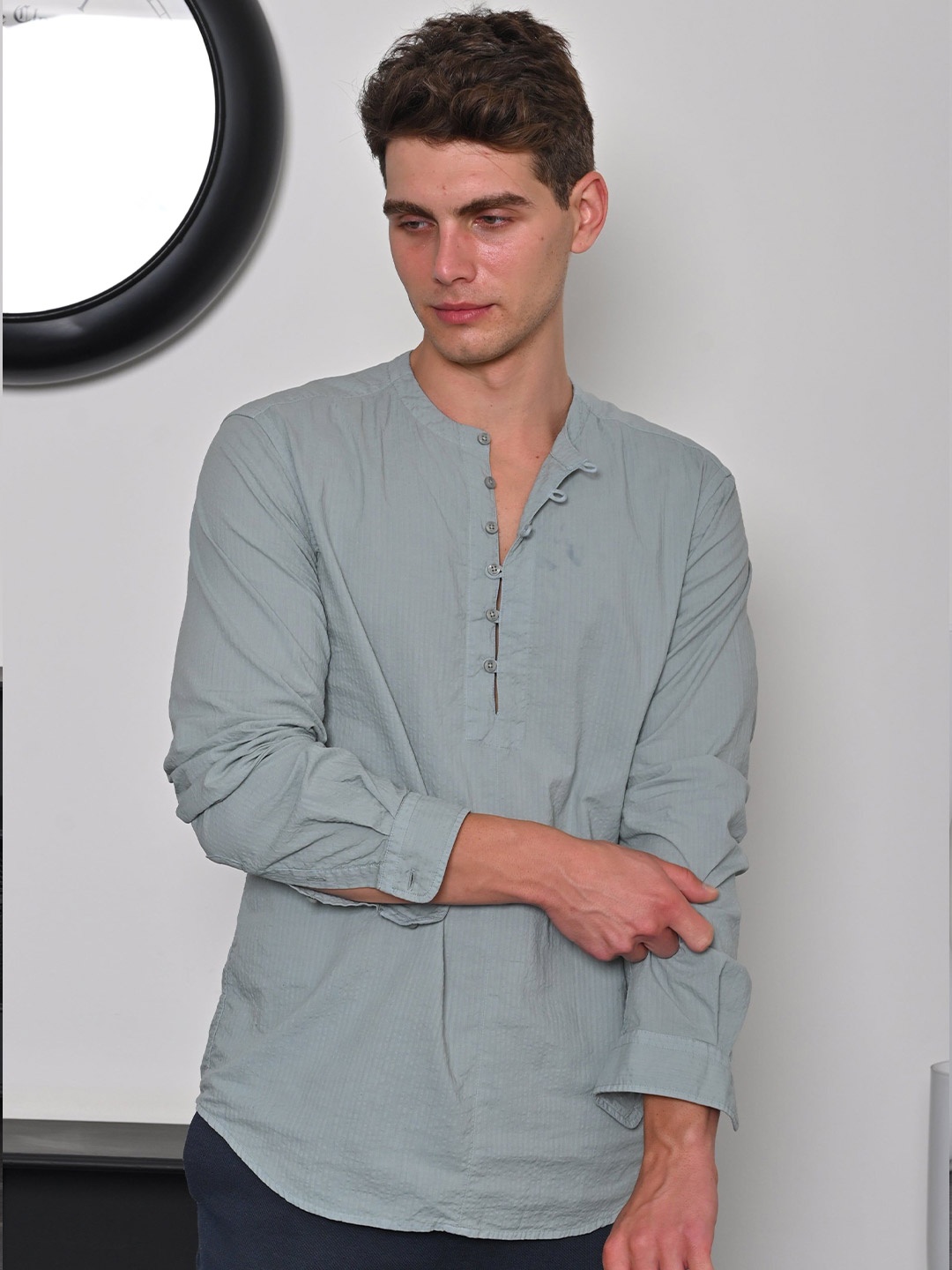 

POE Men Emerland - Seersucker Solid Kurta Shirt - Pista, Sea green