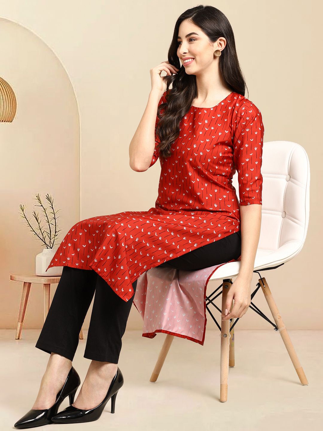 

Moda Rapido Floral Printed Round Neck Straight Kurta, Red