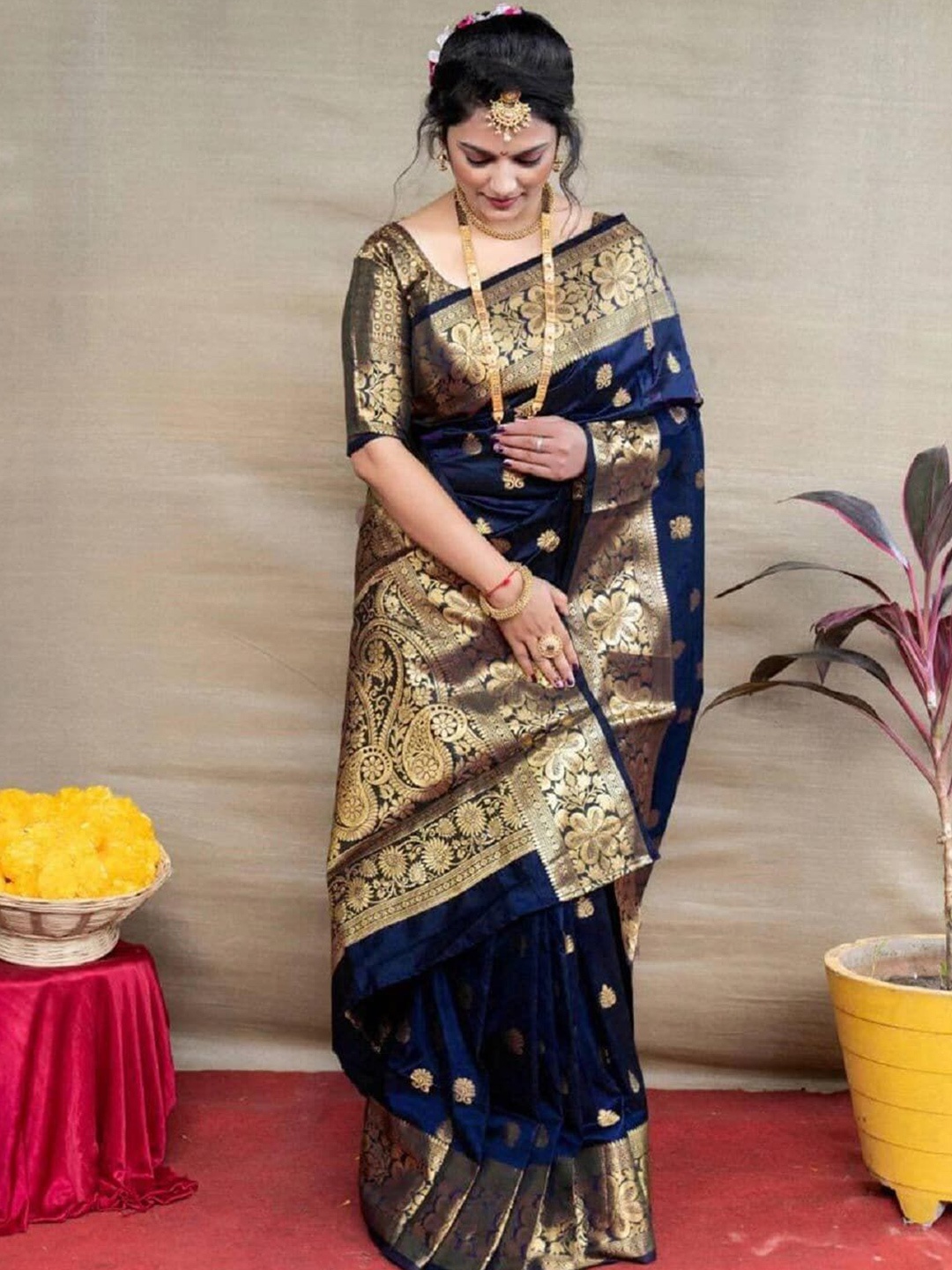 

SAADHVI Woven Design Zari Pure Silk Kanjeevaram Saree, Navy blue