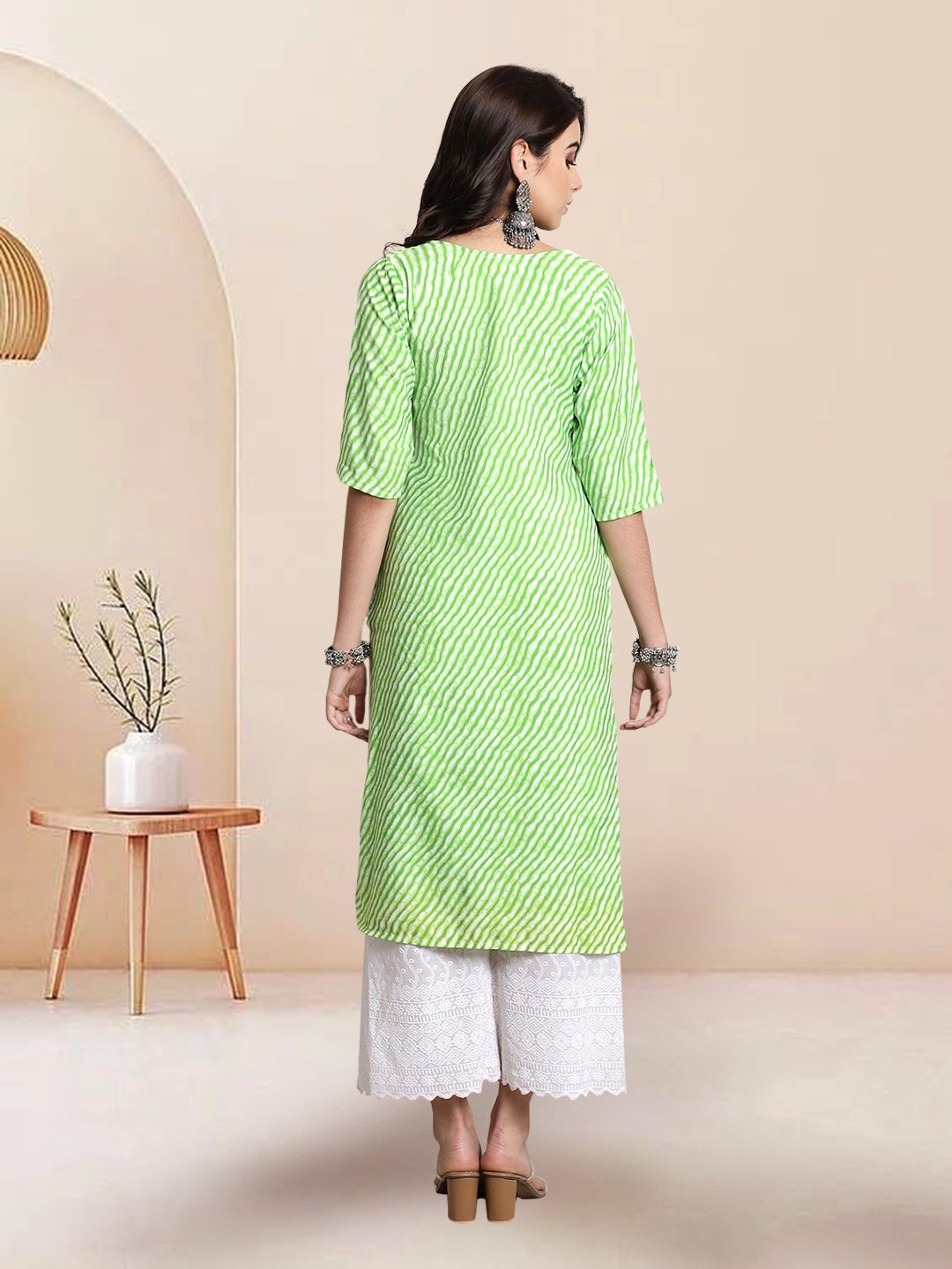 

7Threads Selection Of 4 Leheriya Printed Round Neck Straight Kurtas, Green