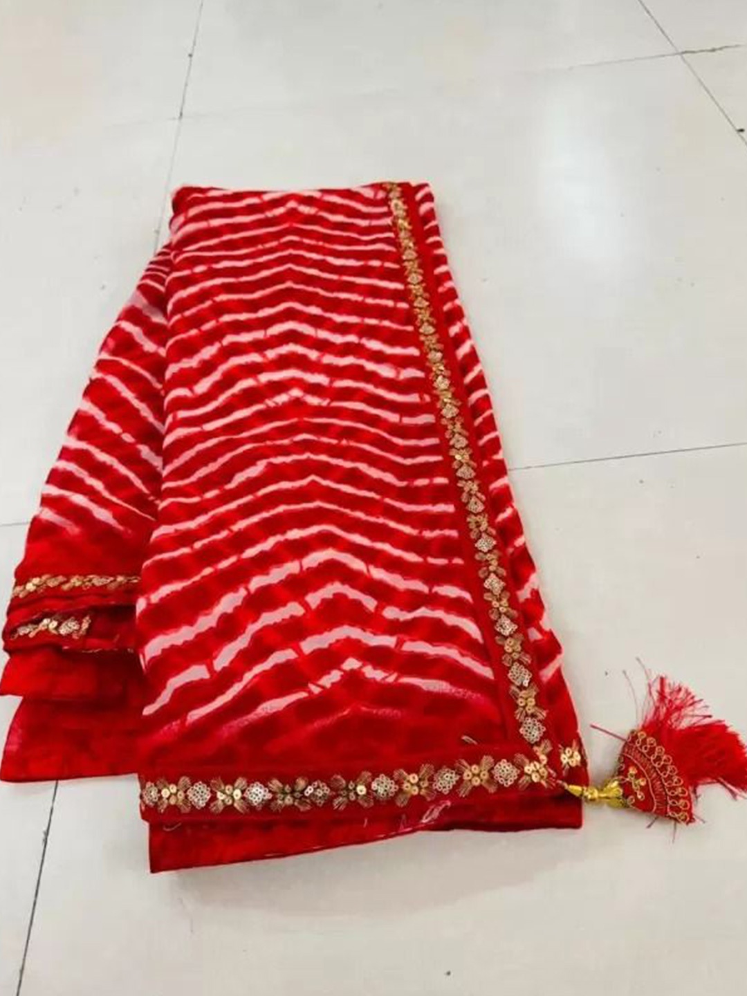 

Florence Leheriya Pure Georgette Saree, Red