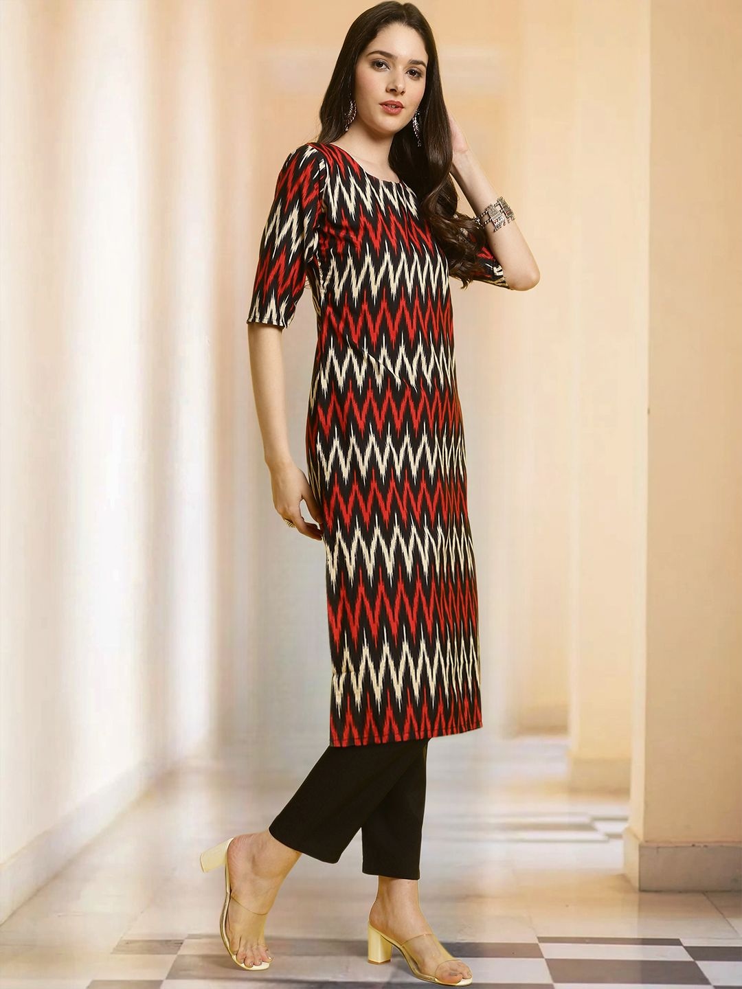 

7Threads Chevron Printed Round Neck Straight Kurta With Trouser, Black