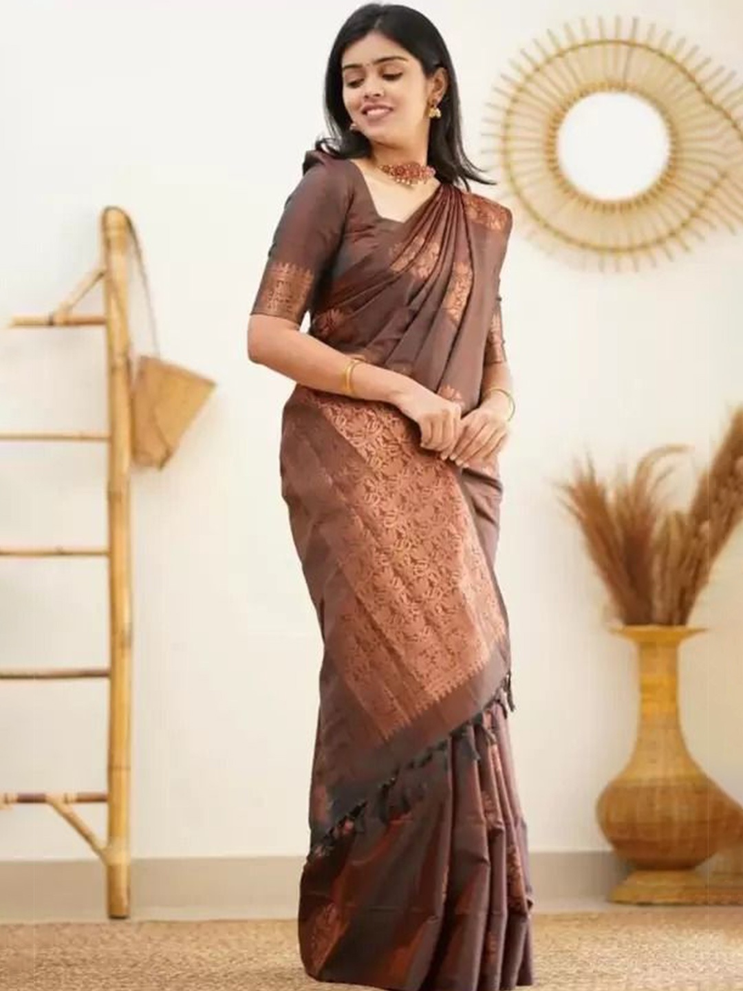 

SAADHVI Woven Design Zari Pure Silk Kanjeevaram Saree, Brown