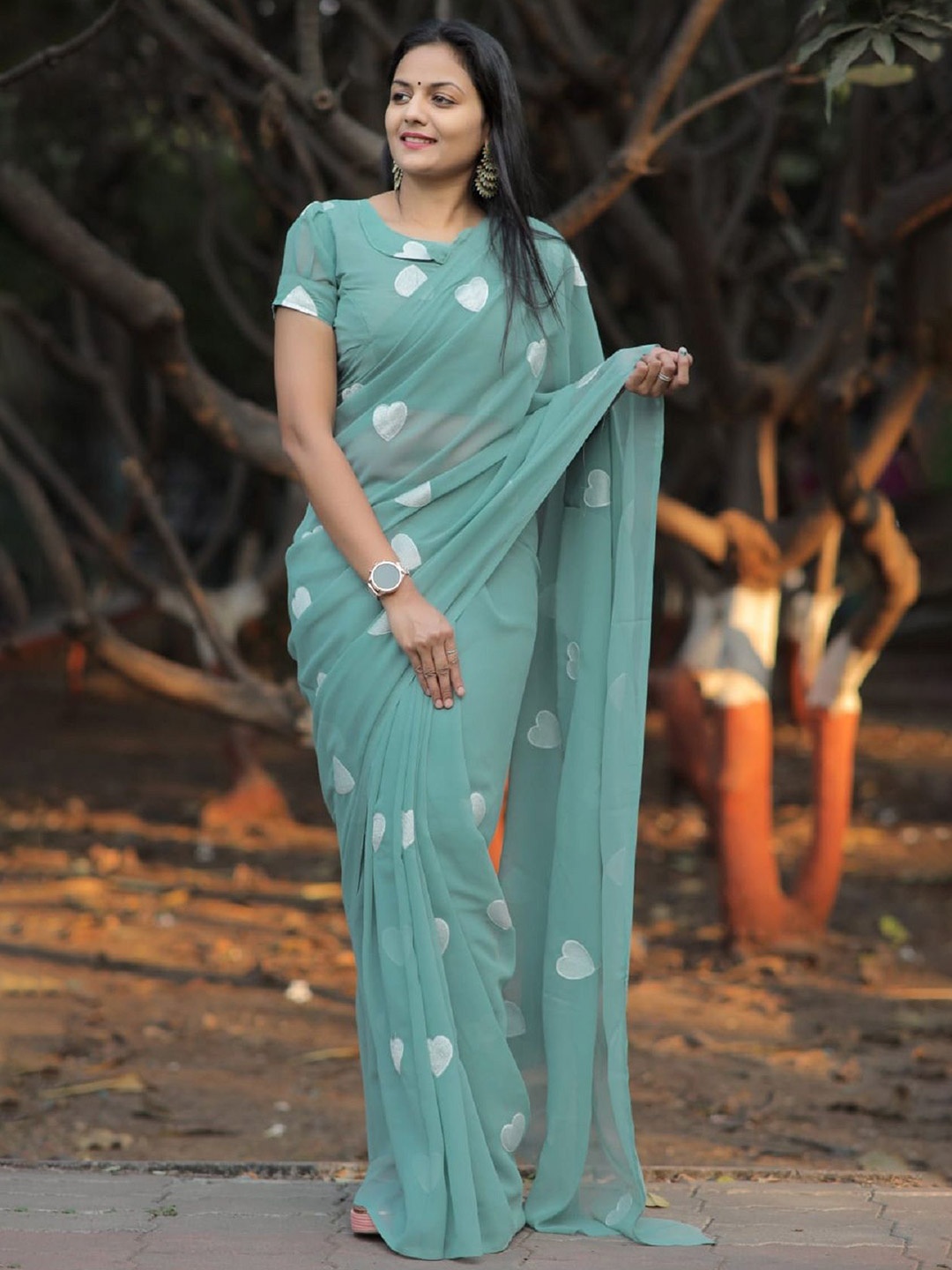 

A TO Z CART Pure Georgette Saree, Sea green