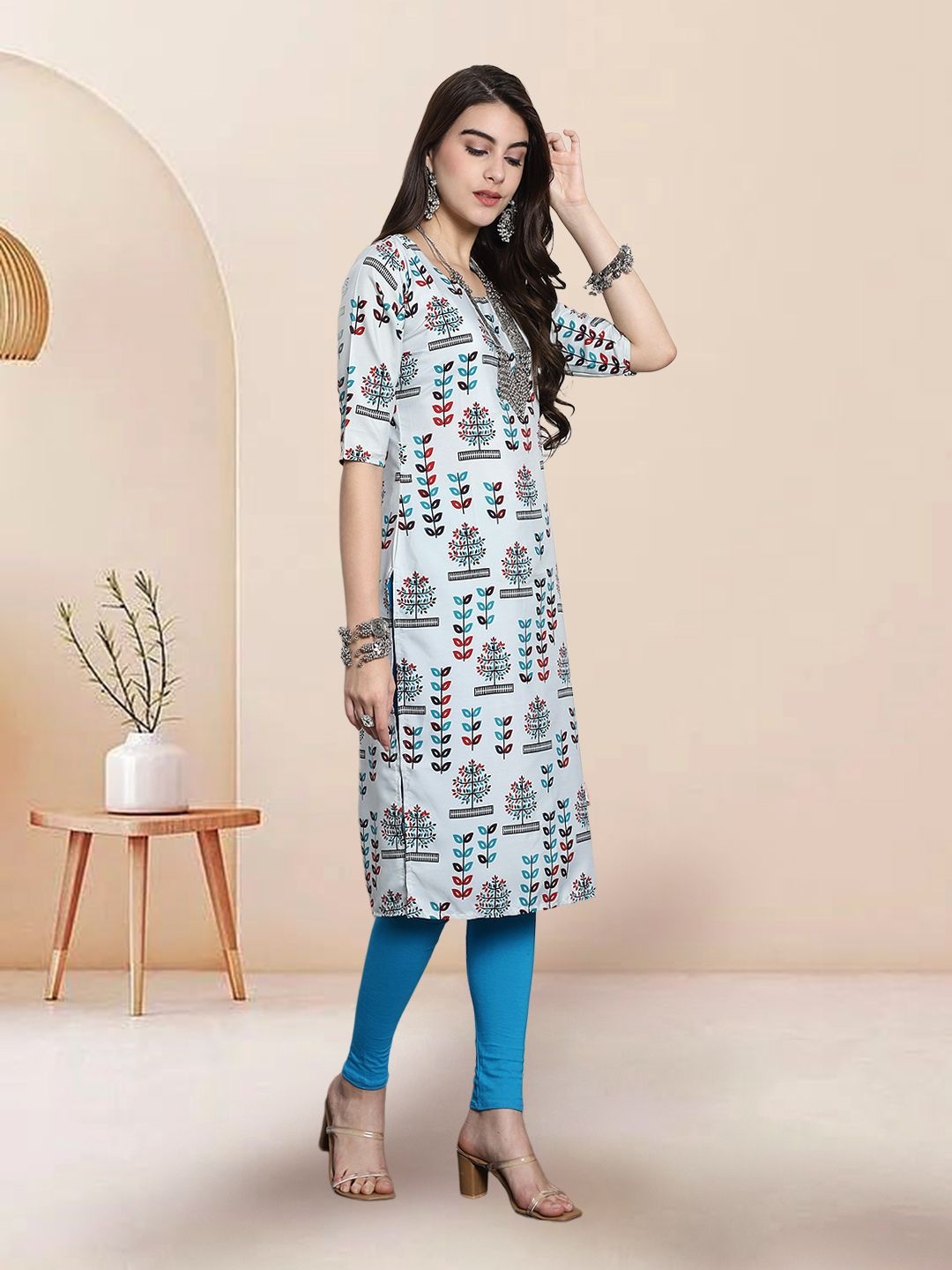 

7Threads Selection Of 2 Floral Printed Round Neck Straight Kurtas, Blue