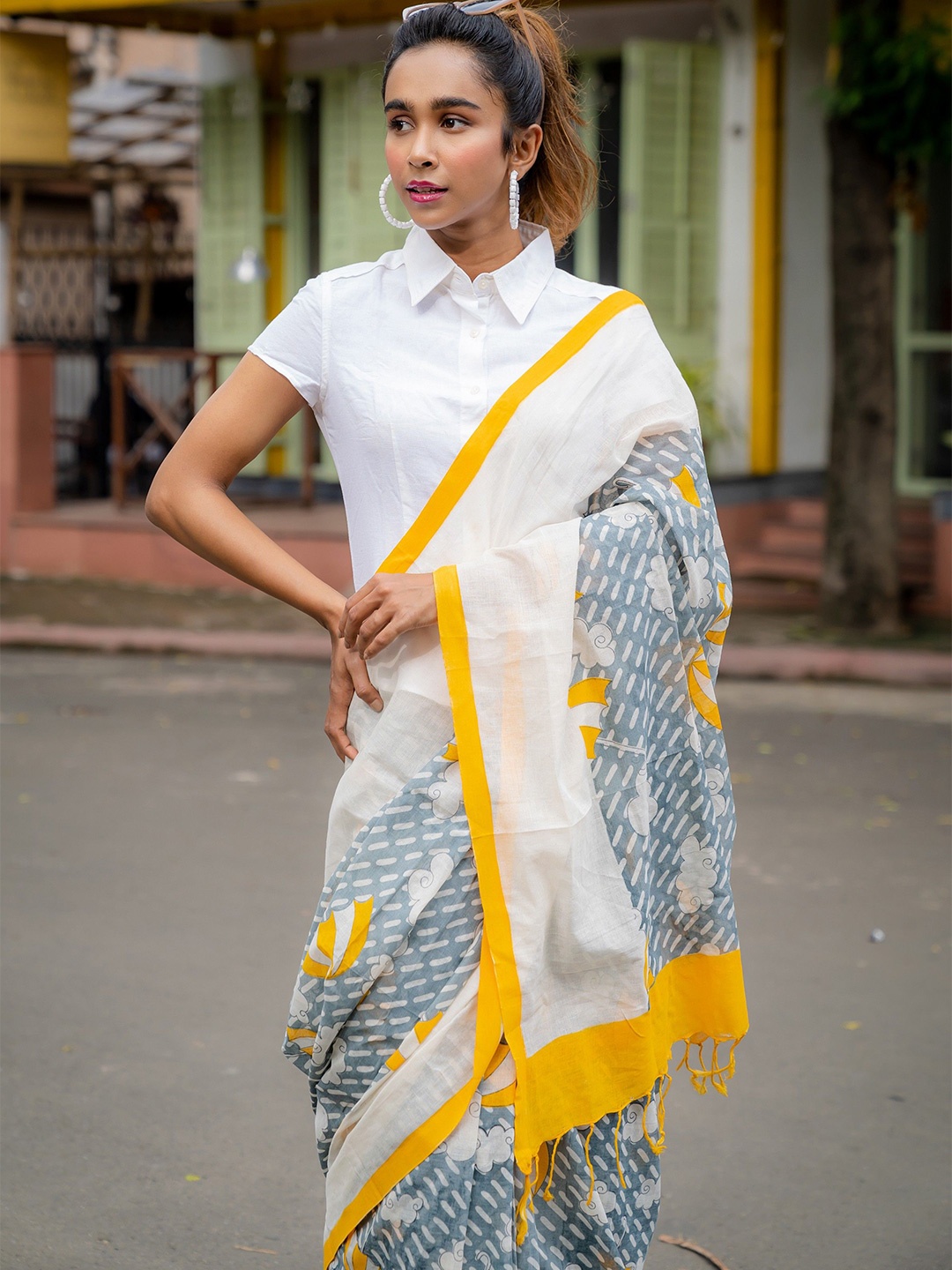 

Dora by Phoenix Pure Cotton Block Print Saree, Grey