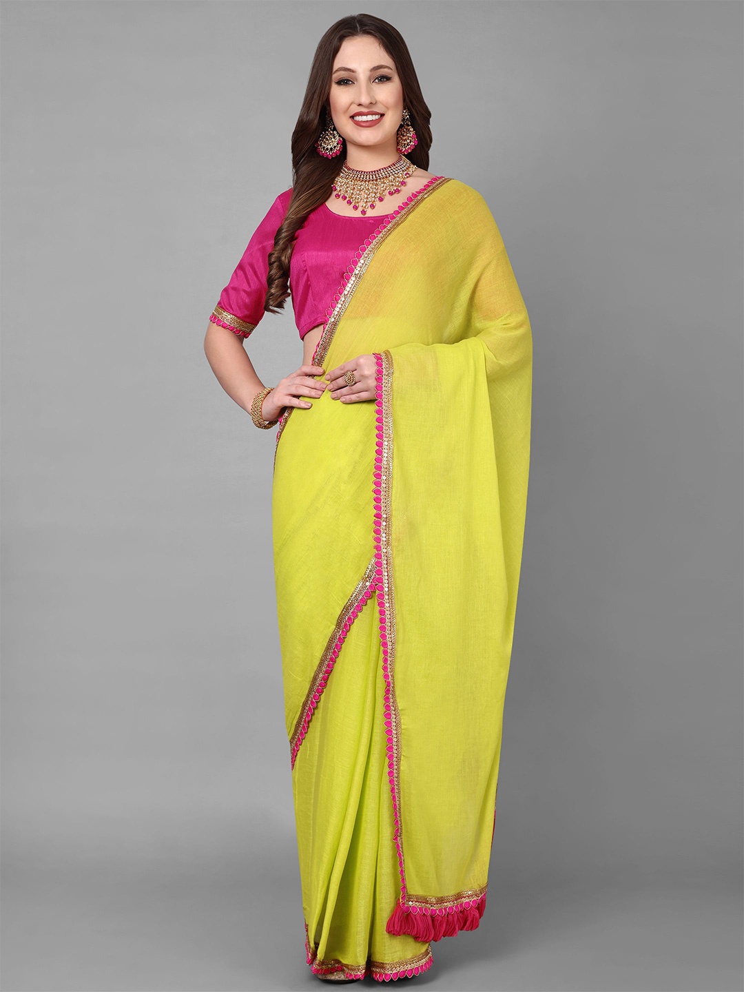 

Vastrang Embroidered Saree, Green