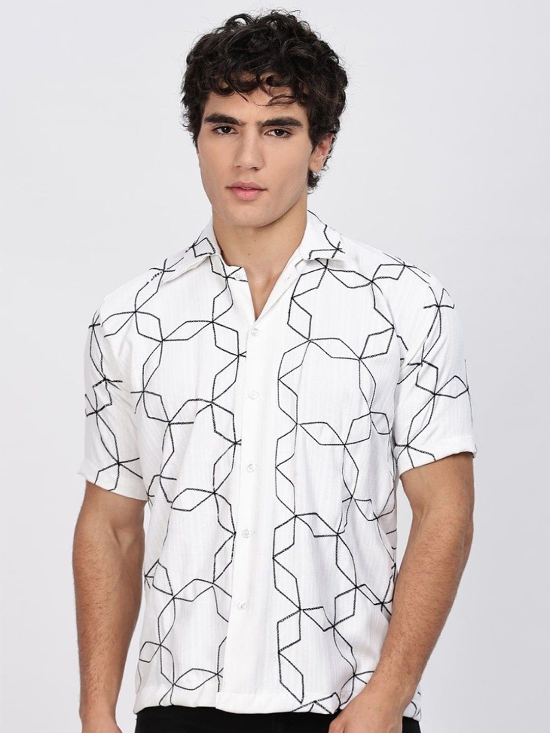 

TBS- THE BARGAIN STREET Men Classic Spread Collar Geometric Printed Cotton Casual Shirt, White