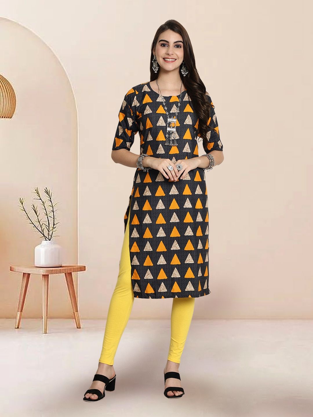 

7Threads Selection of 6 Geometric Printed Round Neck Straight Kurtas, Black