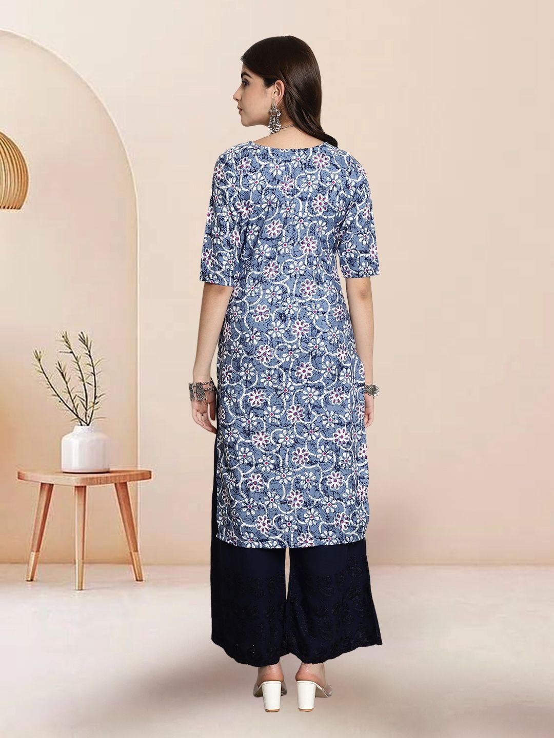 

7Threads Selection Of 4 Floral Printed Round Neck Straight Kurtas, Blue