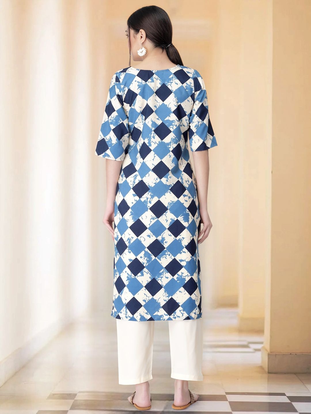 

7Threads Checked Round Neck Straight Kurta With Trouser, Blue