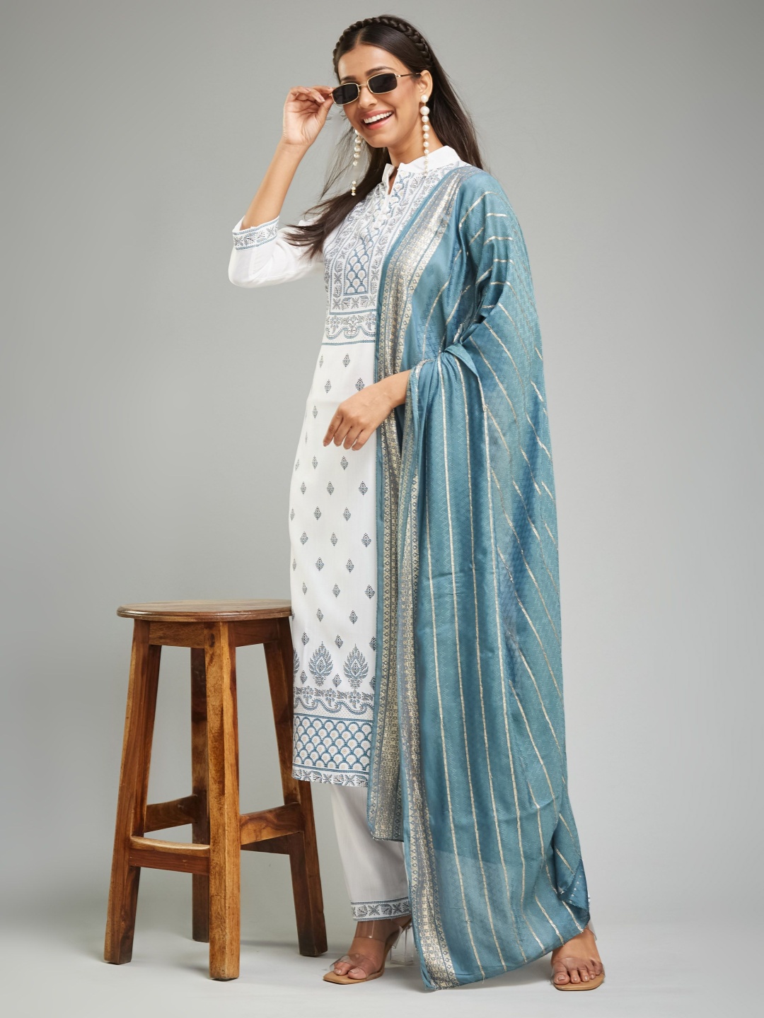 

KALINI Ethnic Motifs Printed Mandarin Collar Kurta With Trousrers & Dupatta, White