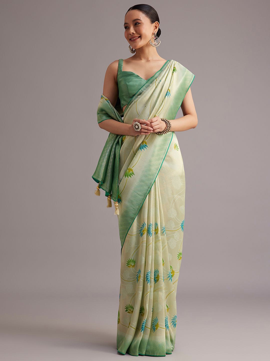 

KALKI Fashion Floral Zari Tissue Saree, Green