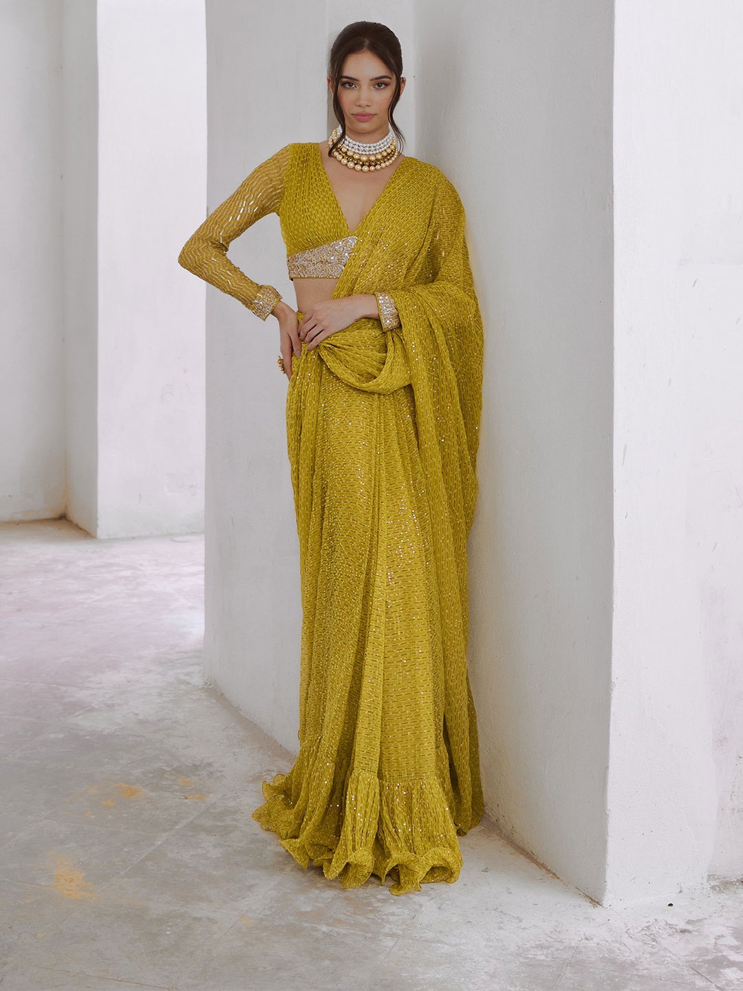 

Pallavi Jaipur Silk Blend Saree, Lime green