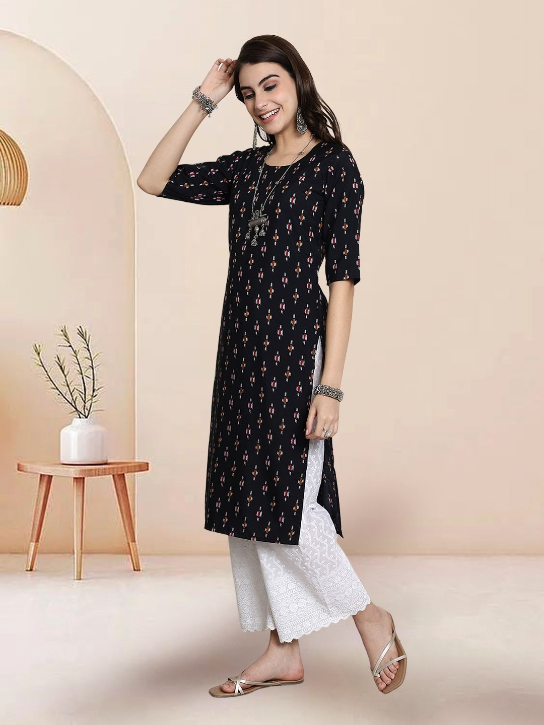 

7Threads Selection Of 3 Geometric Printed Round Neck Straight Kurtas, Black
