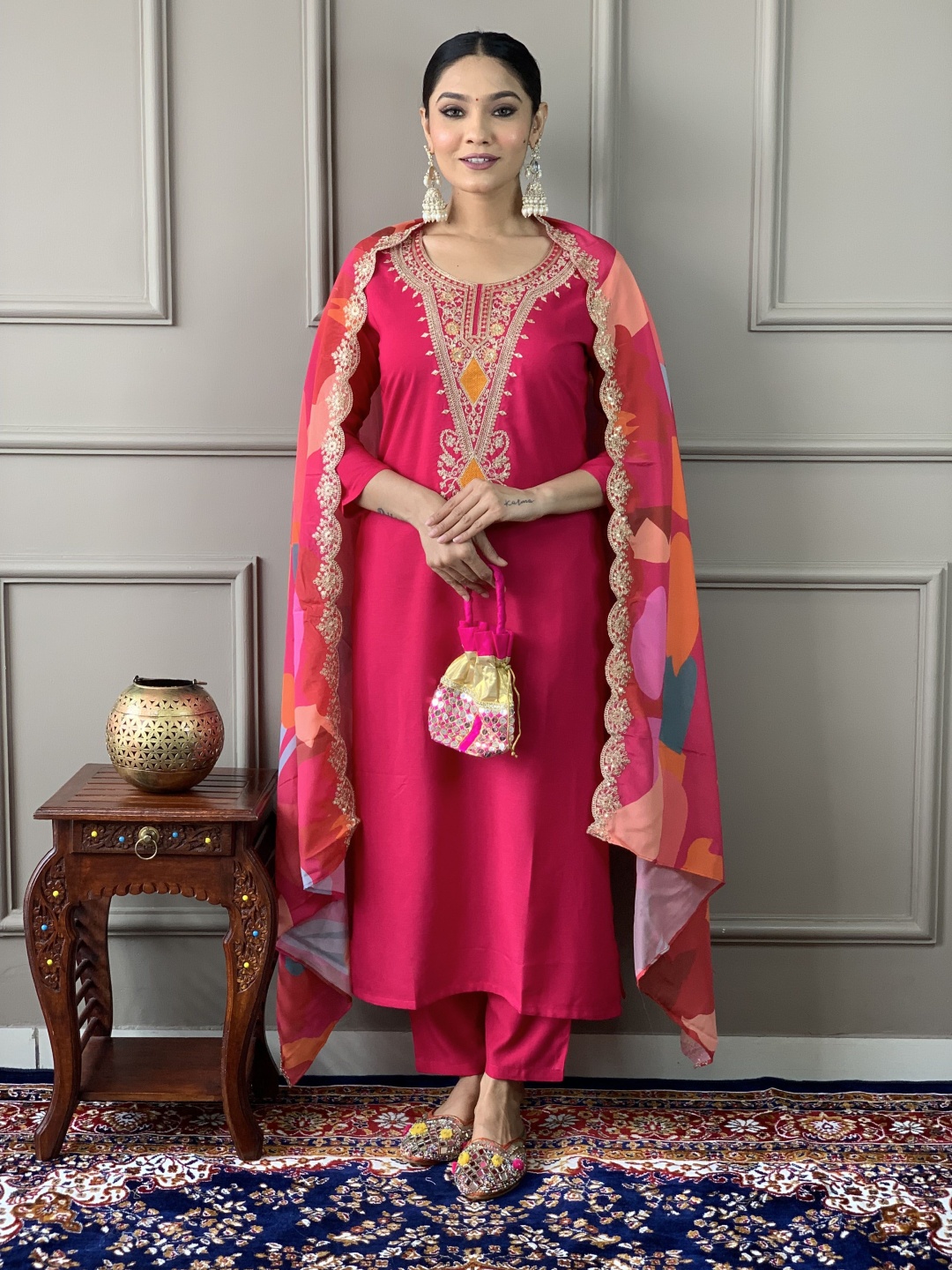 

Siya Fashion Thread Work Straight Kurta with Trousers and Dupatta, Pink