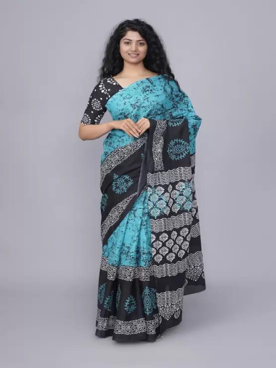 

TROPWEAR Ethnic Motifs Linen Blend Block Print Saree, Blue