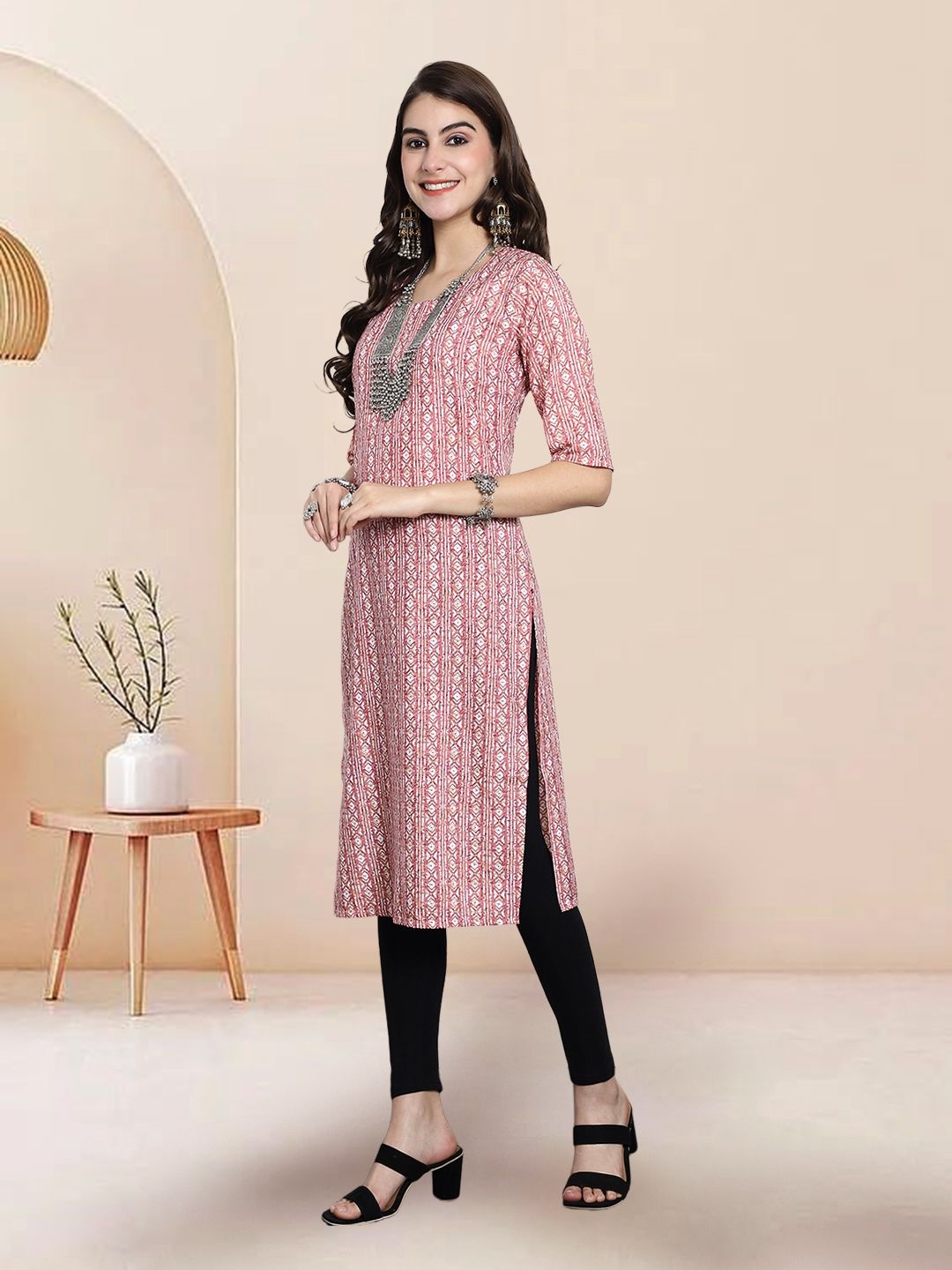 

7Threads Selection Of 5 Geometric Printed Straight Kurtas, Mauve