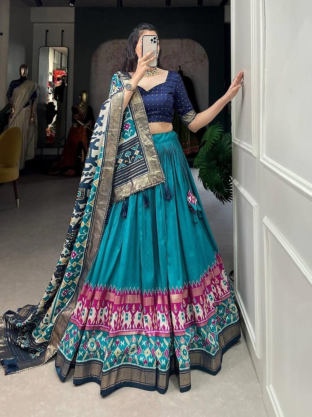 

BAESD Printed Semi-Stitched Lehenga & Unstitched Blouse With Dupatta, Blue