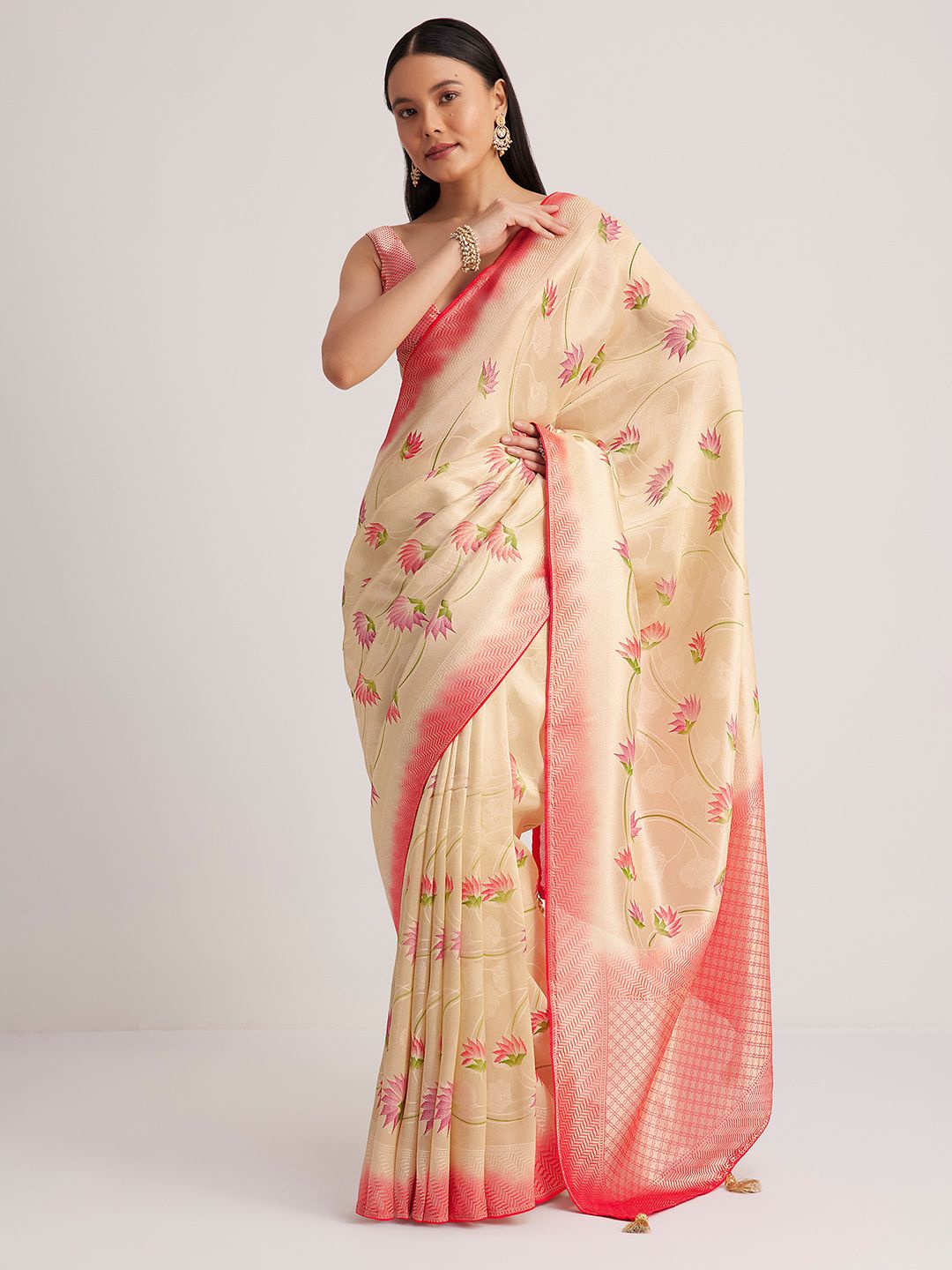 

KALKI Fashion Floral Zari Tissue Banarasi Saree, Off white