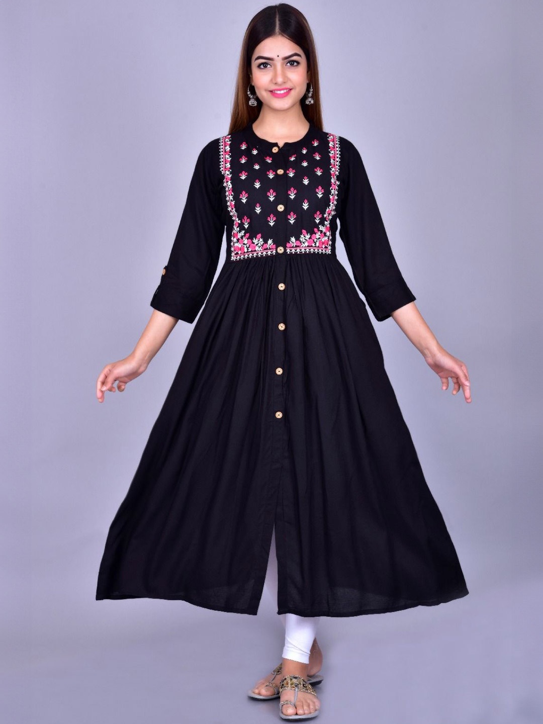

PALSIYA PRESENTS Embroidered Flared Kurta, Black