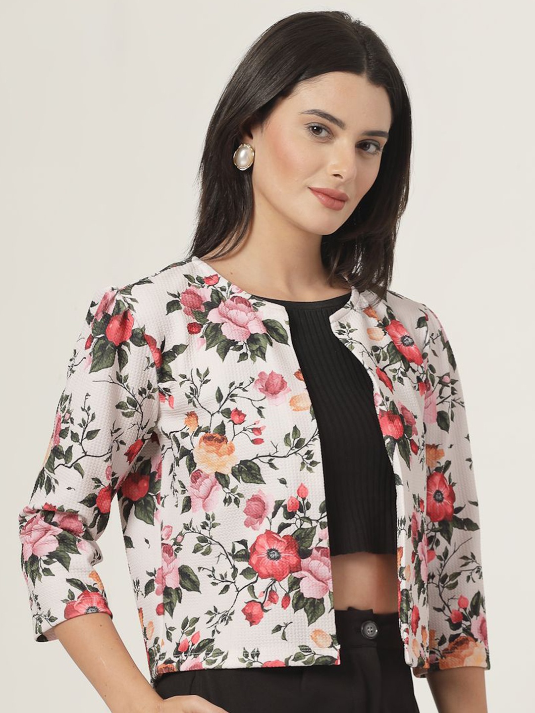 

Style Quotient Floral Printed Crop Open Front Shrug, White