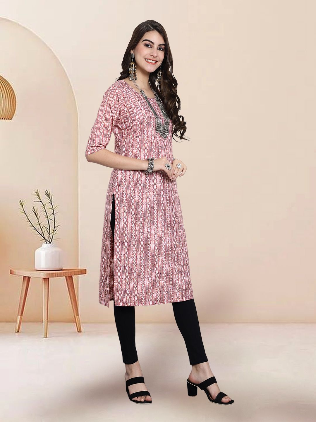 

7Threads Selection of 2 Geometric Printed Round Neck Straight Kurtas, Peach