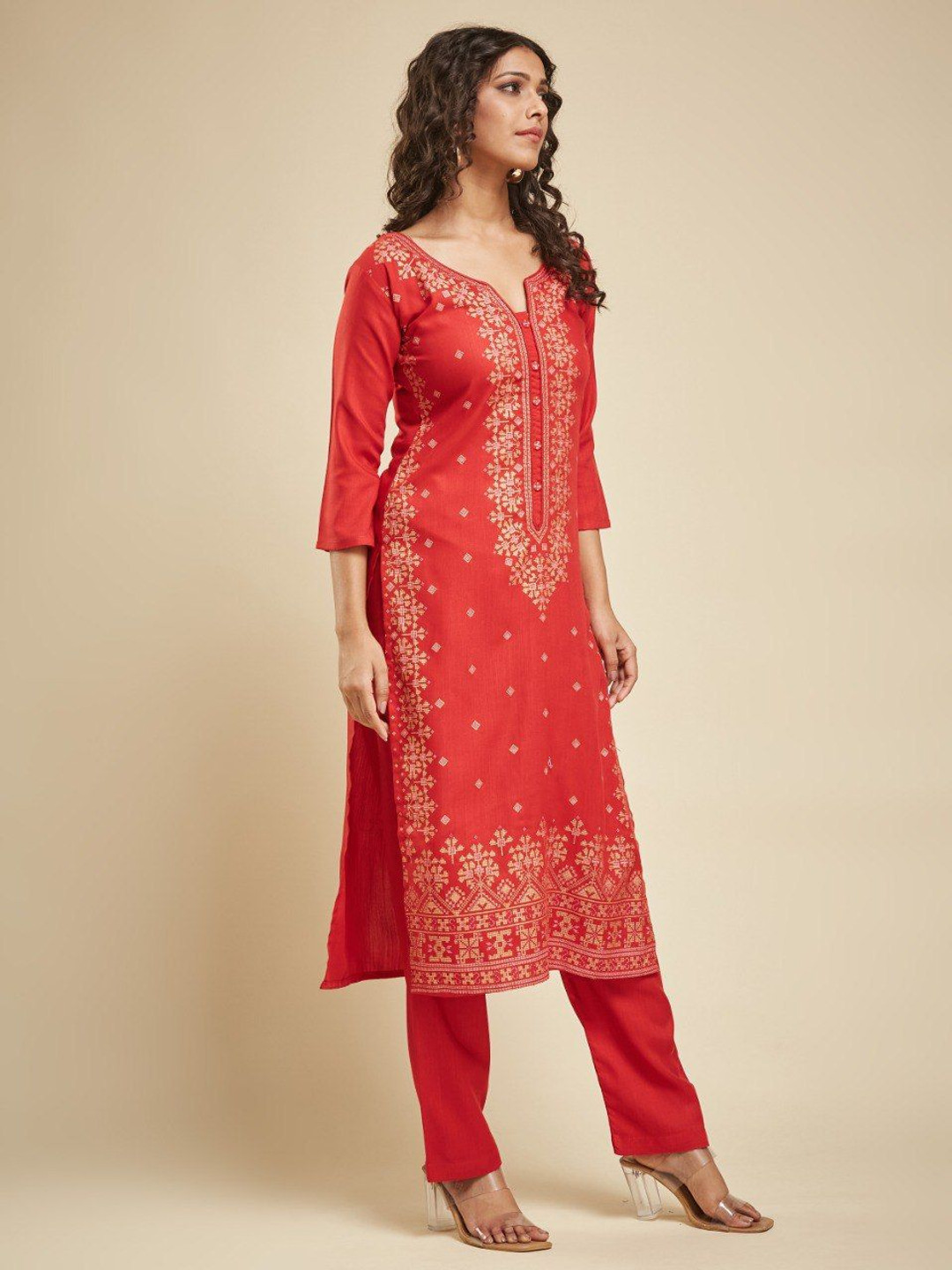 

A TO Z CART Geometric Printed Notched Neck Chanderi Silk Straight Kurta With Trouser, Red