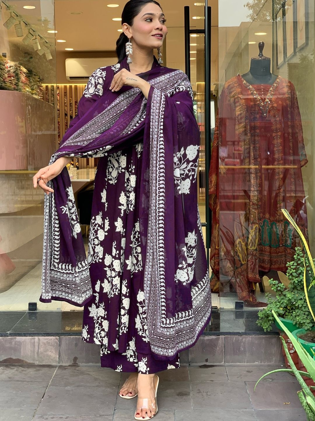 

KALINI Women Floral Printed Pure Cotton Kurta & Palazzos With Dupatta, Purple