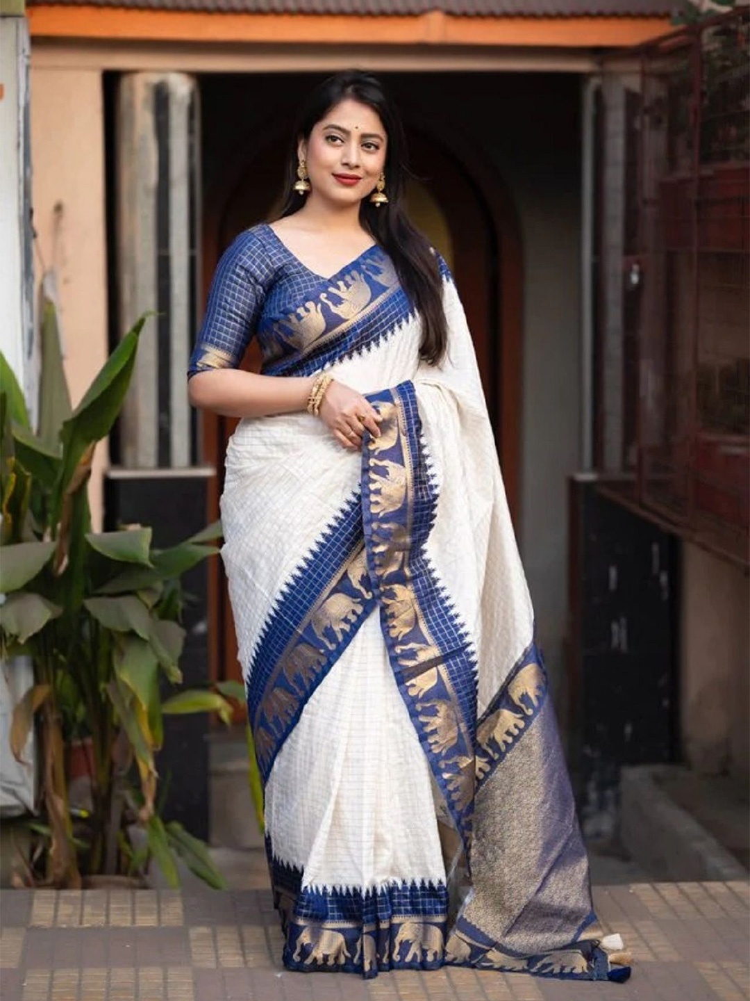 

A TO Z CART Checked Zari Pure Silk Saree, Blue