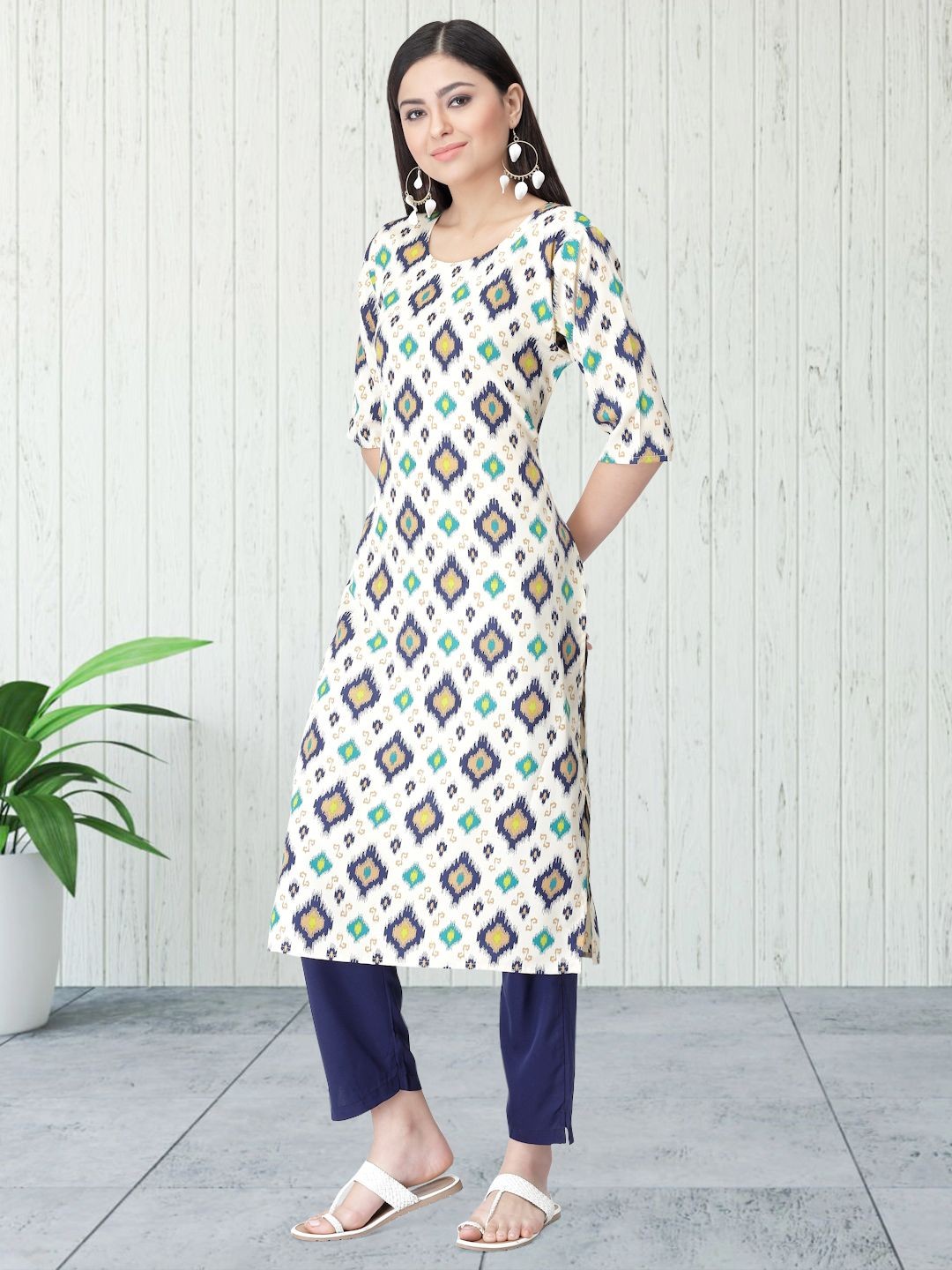 

7Threads Geometric Printed Round Neck Straight Kurta With Trouser, White