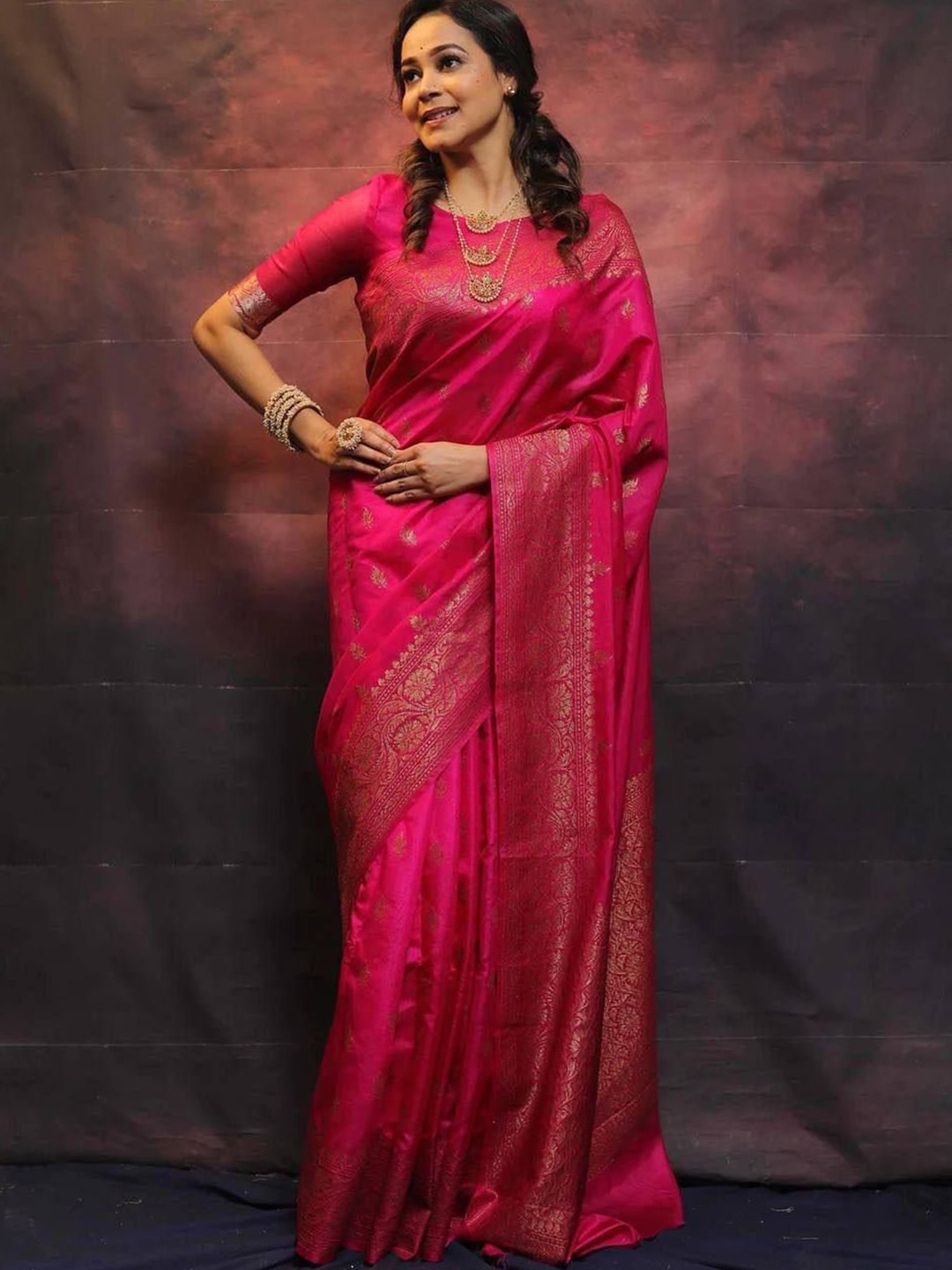 

Sanwariya Silk Woven Design Zari Silk Blend Kanjeevaram Saree, Pink