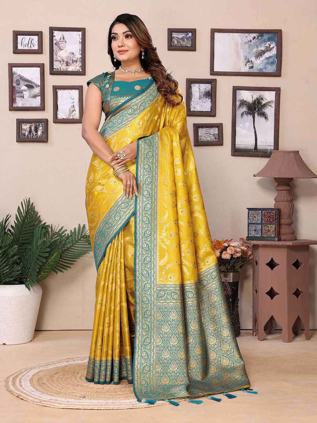 

Mitera Floral Zari Silk Blend Banarasi Saree, Yellow