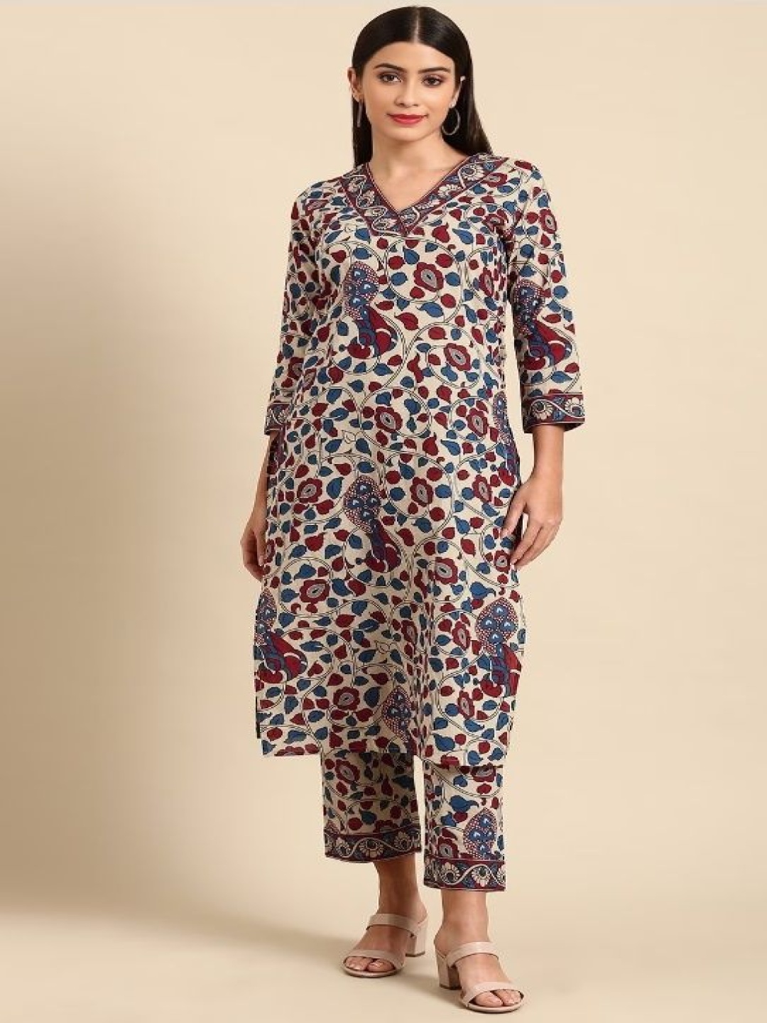 

Lookmark Floral Printed V-Neck Straight Kurta with Trousers, Cream