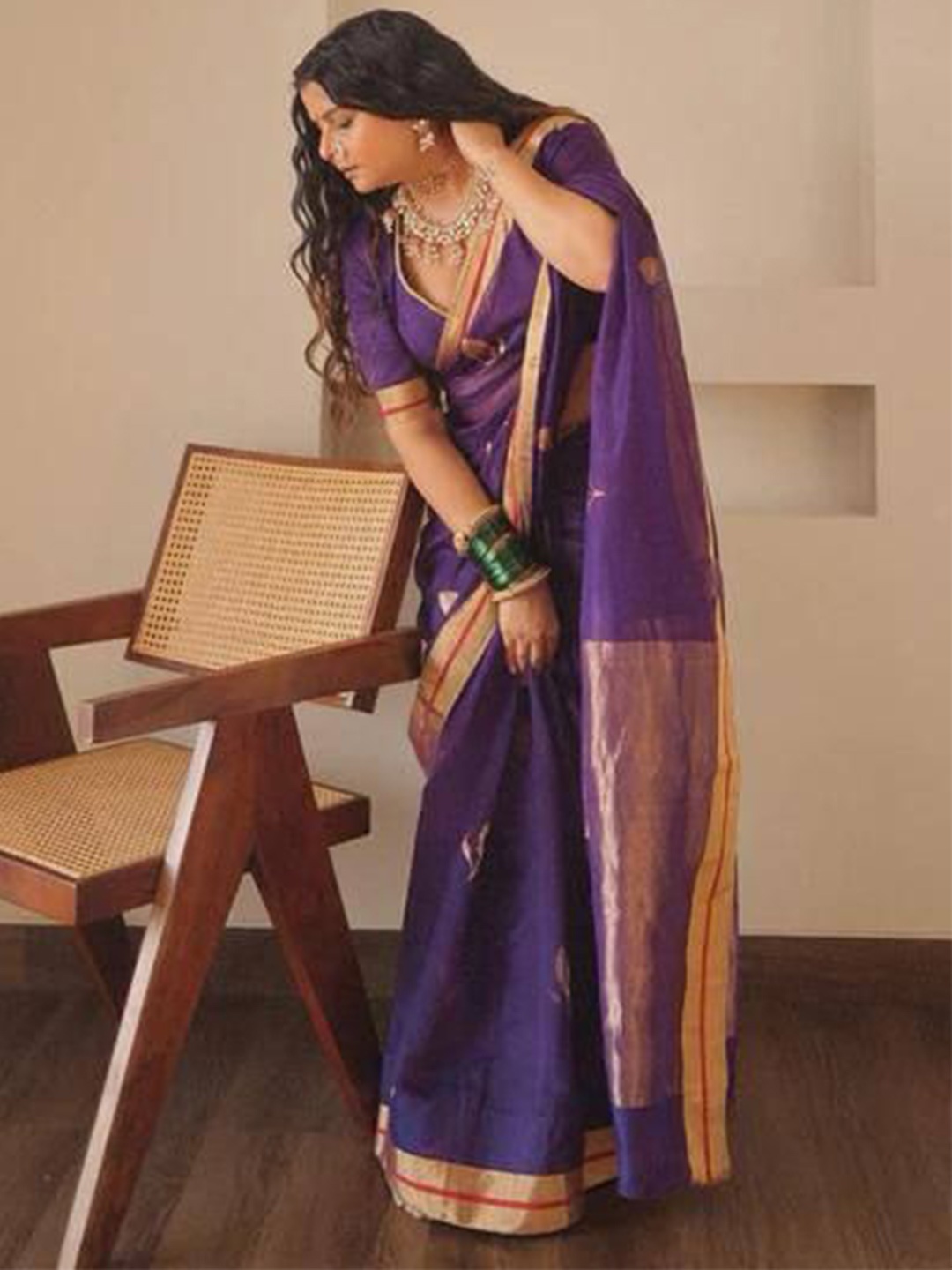

Sitanjali Woven Design Zari Silk Blend Kanjeevaram Saree, Violet