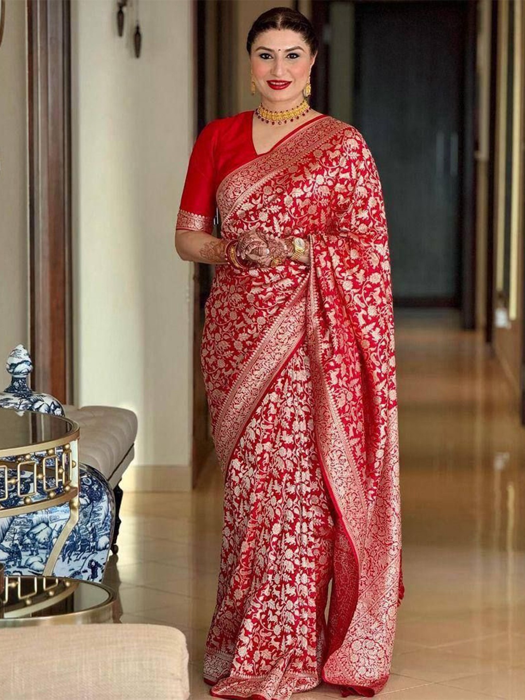 

Sanwariya Silk Woven Design Zari Silk Blend Kanjeevaram Saree, Red