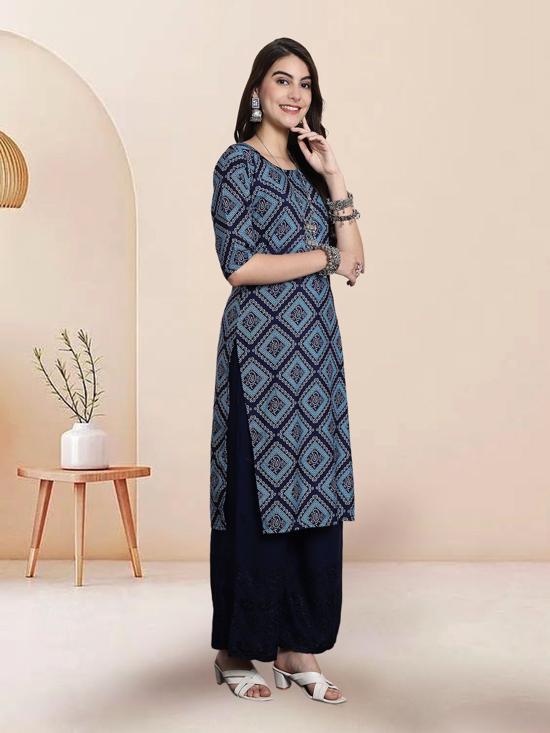 

7Threads Selection Of 2 Ethnic Motifs Printed Round Neck Straight Kurtas, Blue