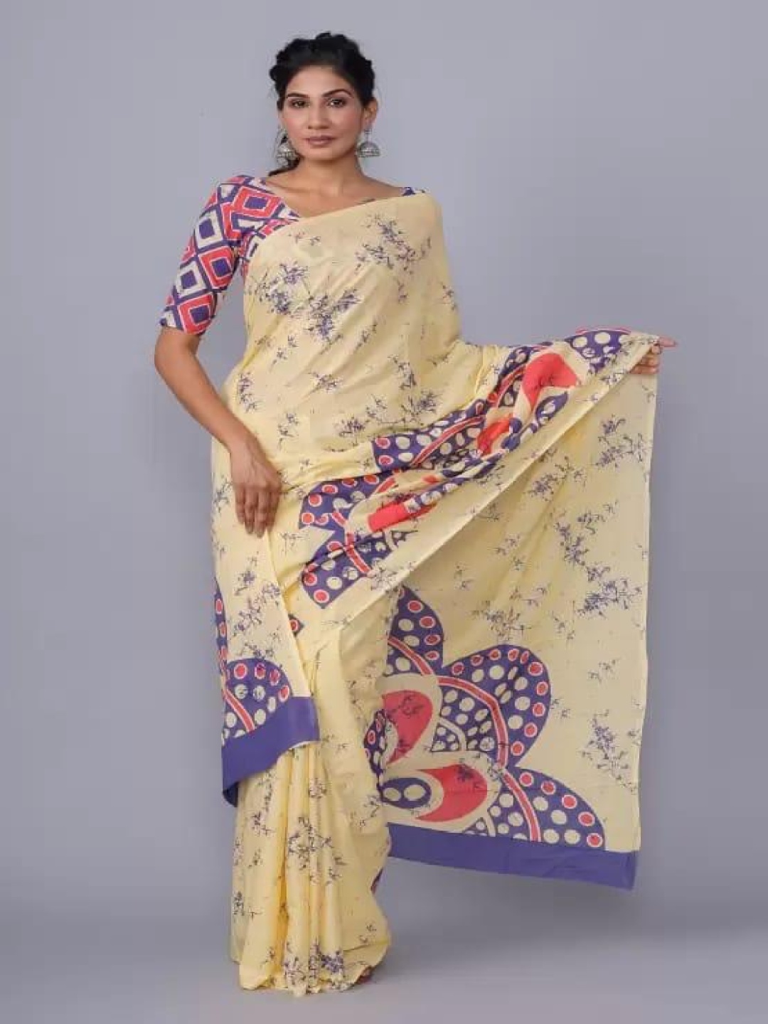 

TROPWEAR Ethnic Motifs Linen Blend Block Print Saree, Cream