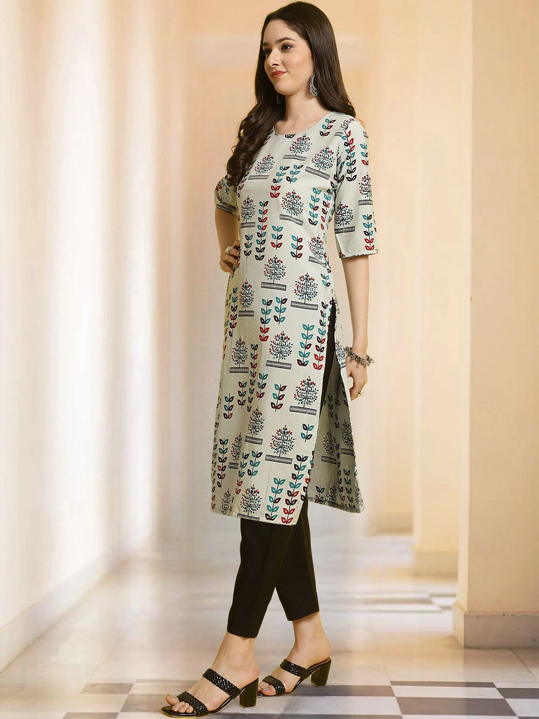 

7Threads Floral Printed Round Neck Straight Kurta With Trouser, Beige