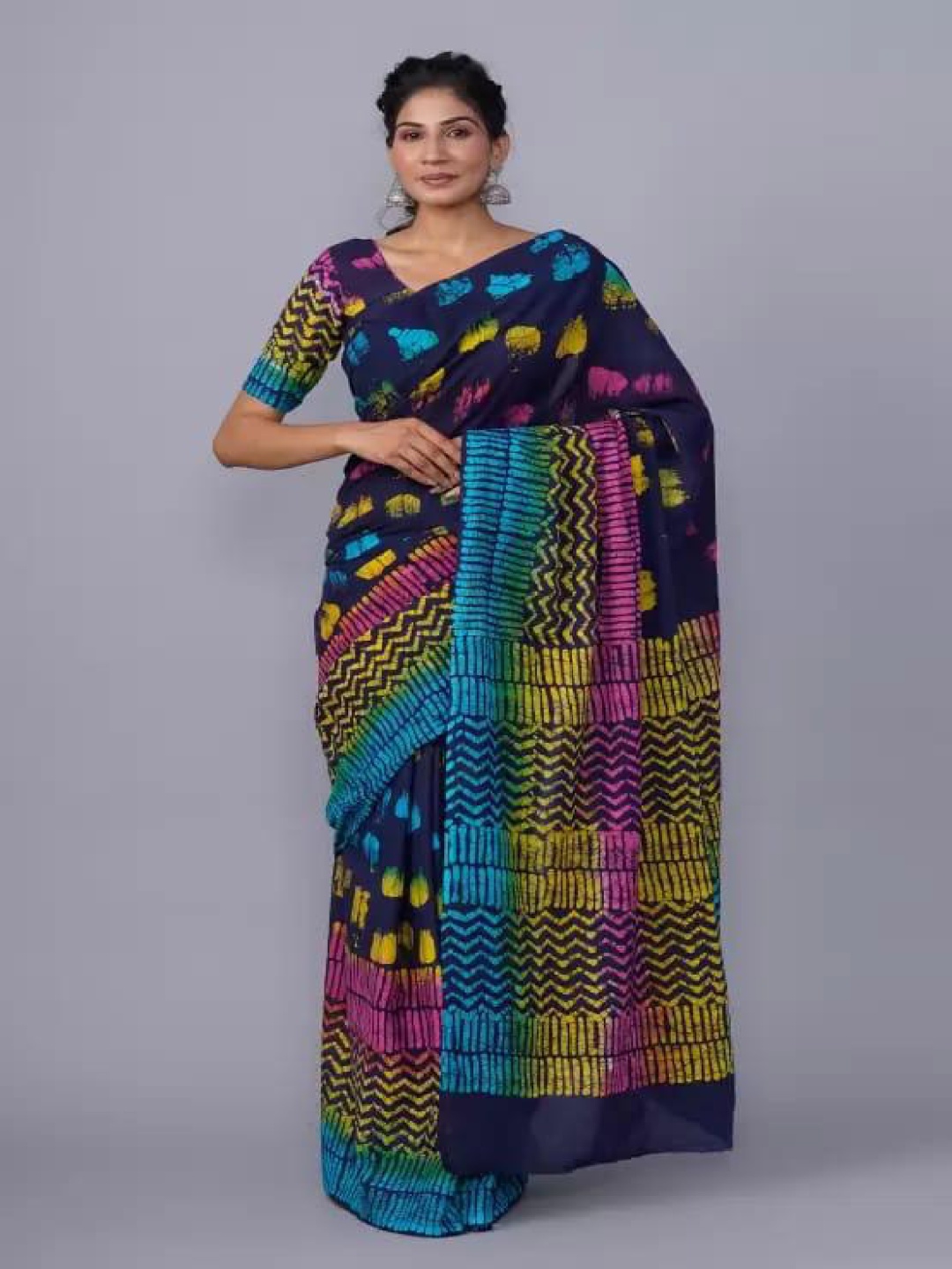 

TROPWEAR Linen Blend Block Print Saree, Blue