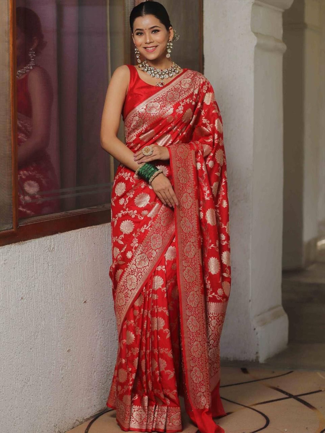 

Sitanjali Woven Design Zari Silk Blend Kanjeevaram Saree, Red